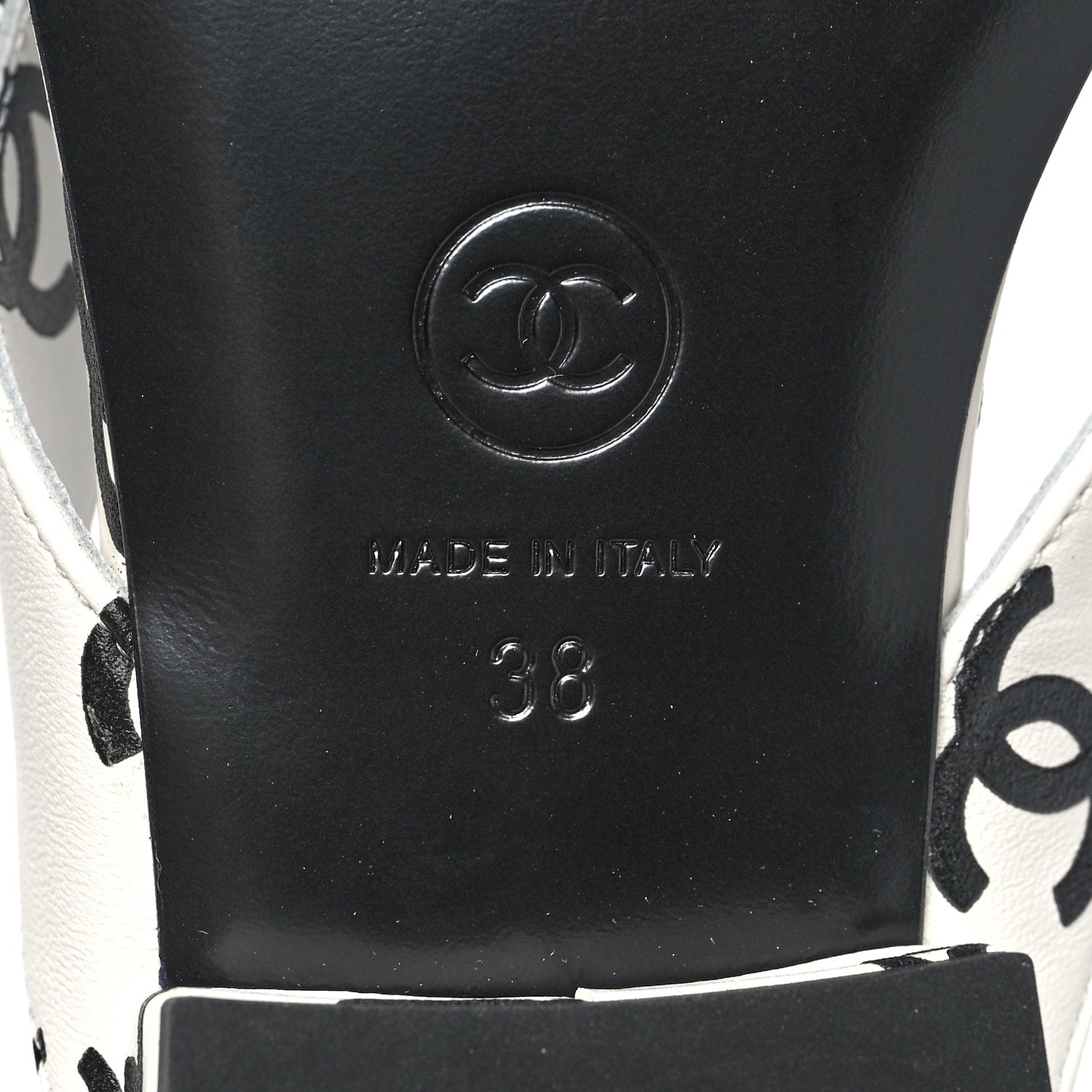 Lambskin Printed CC Thong Sandals 38 White Black