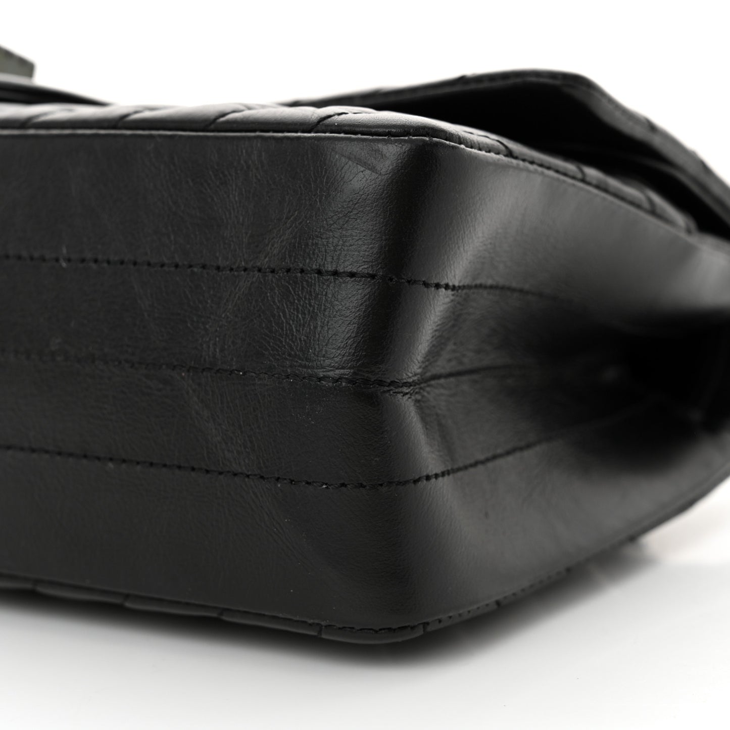 Aged Calfskin Chevron Quilted 2.55 Reissue 225 Flap So Black