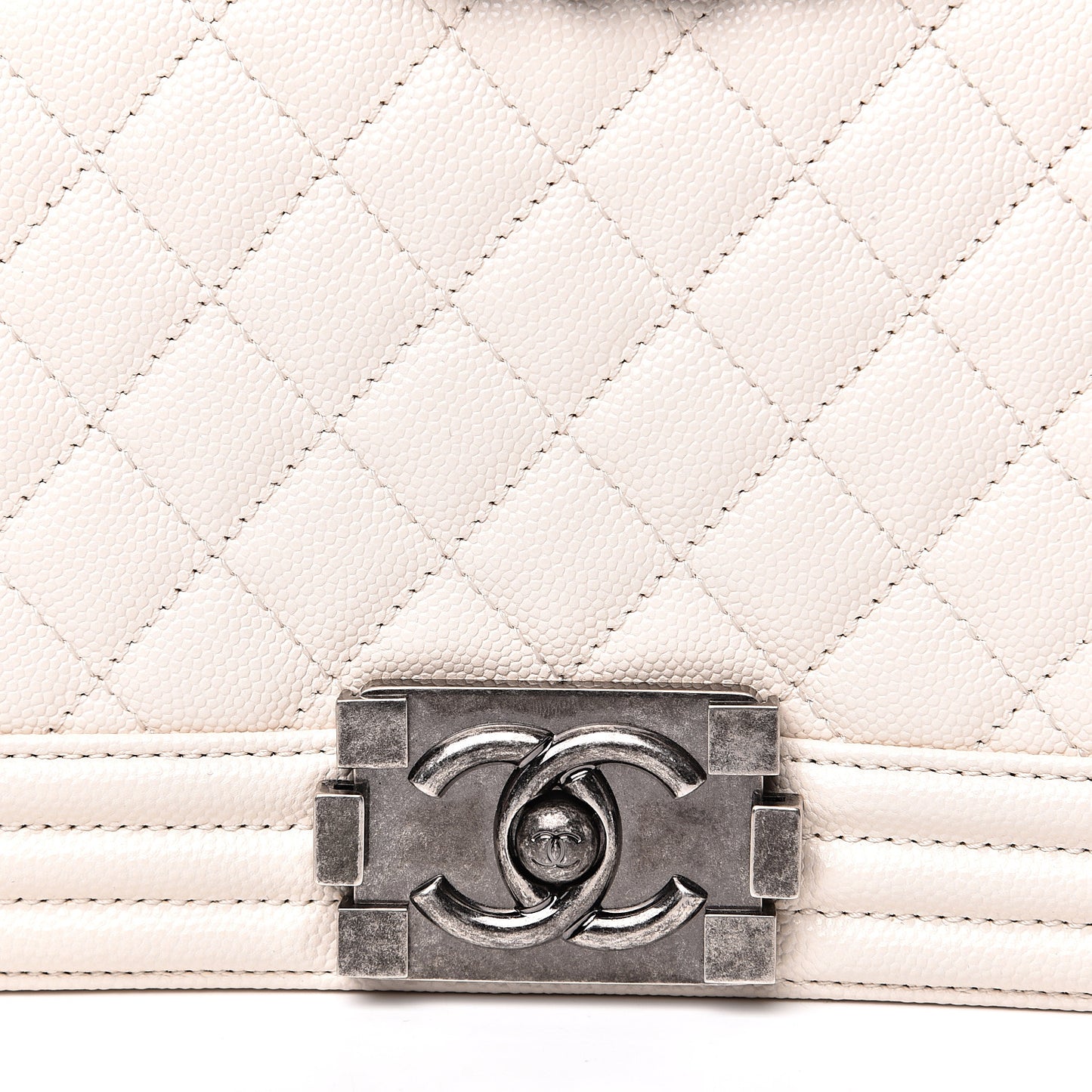 Caviar Quilted Medium Boy Flap Ivory