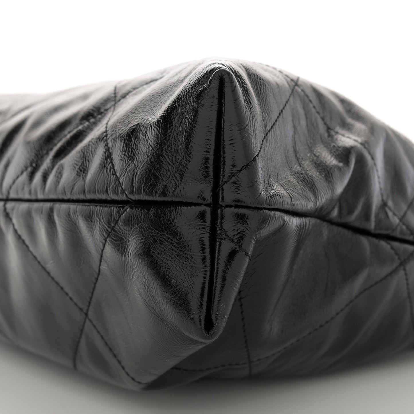 Shiny Calfskin Quilted Chanel 22 Black
