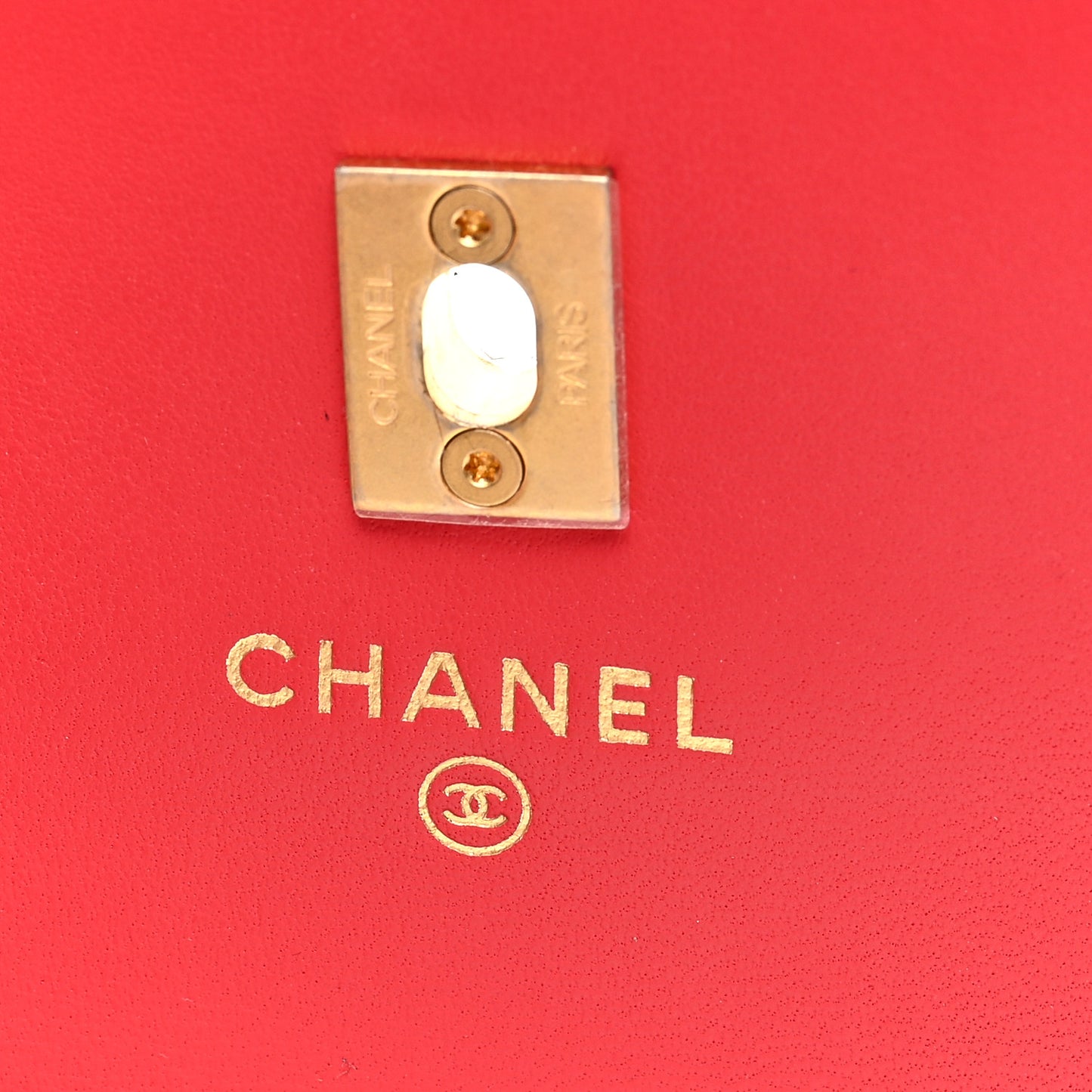 Lambskin Quilted Pearl Crush Card Holder With Chain Red