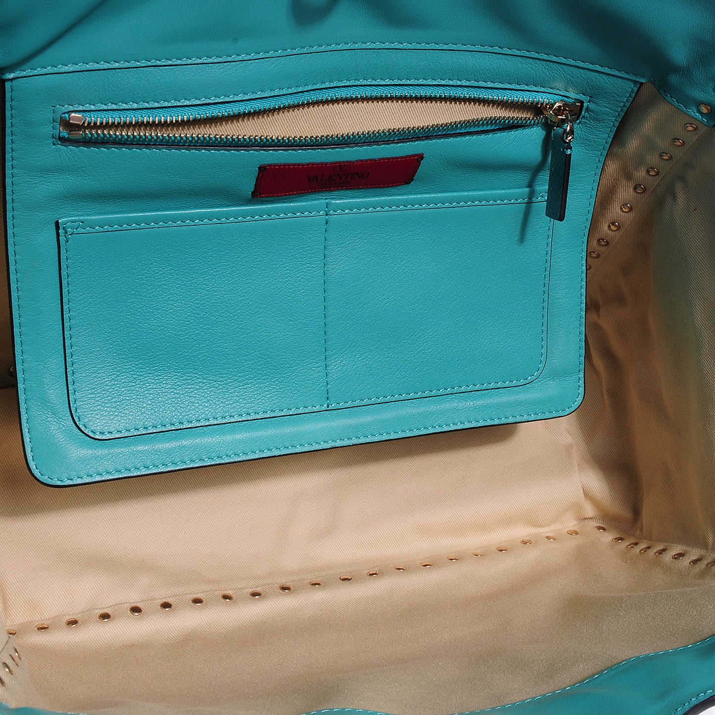 Vitello Medium Rockstud Tote Colibri