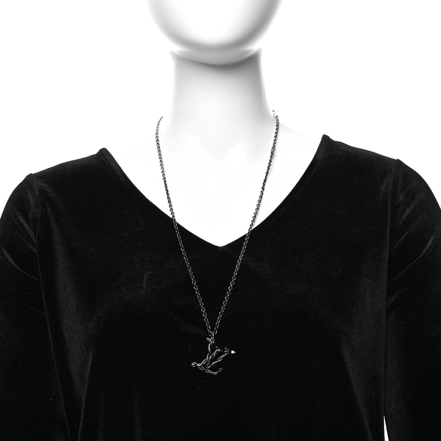 Louis Vuitton LV Vine Pendant Necklace Silver 2 of 6