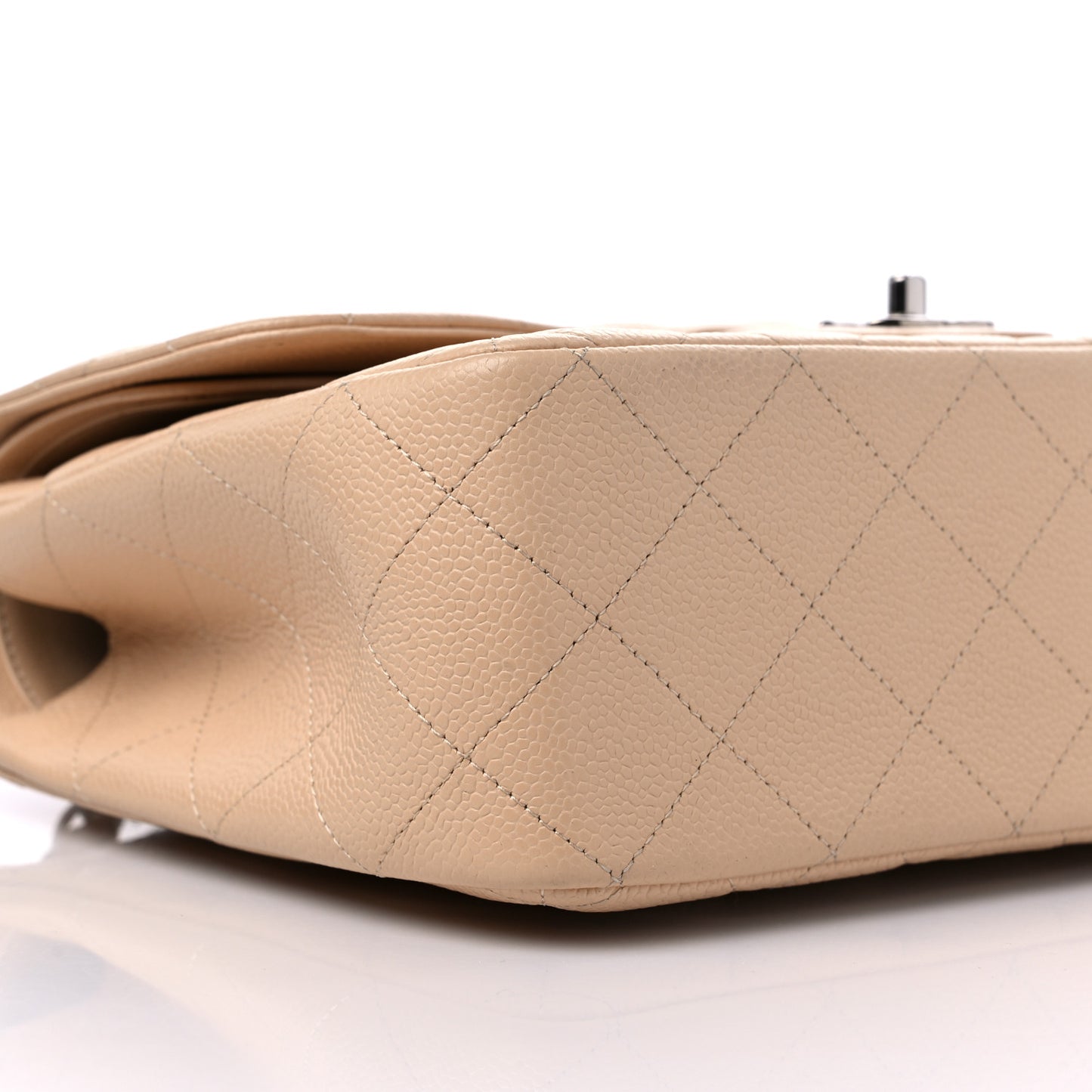 Caviar Quilted Jumbo Double Flap Beige Clair