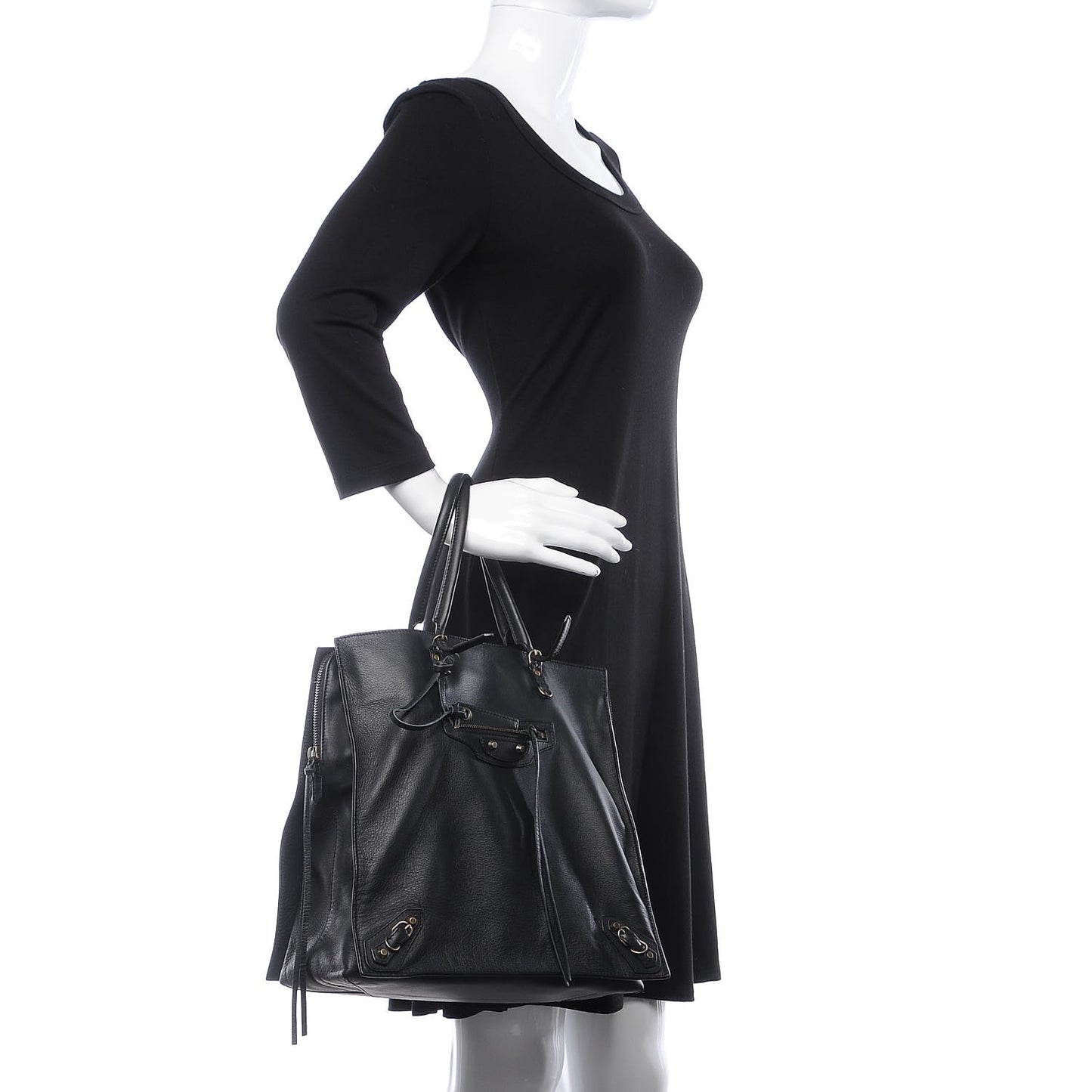Veau Papier Tote Black