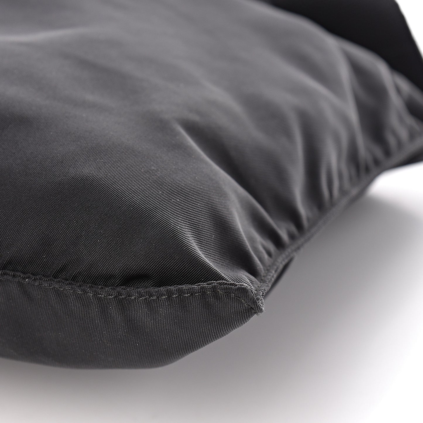Nylon Flat Messenger Bag Black
