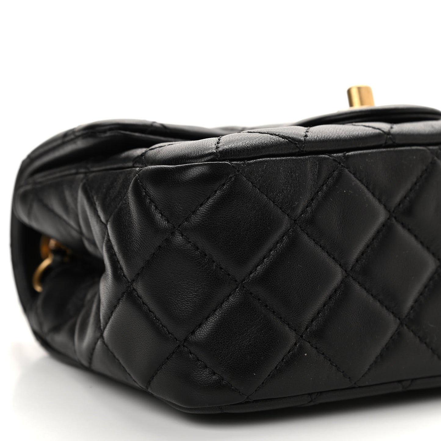 Lambskin Quilted Mini Pearl Crush Flap Black