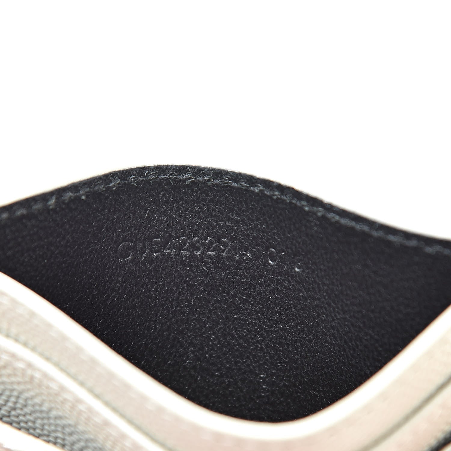 Saint Laurent Grain De Poudre Matelasse Chevron Card Case Crema Soft 7 of 10