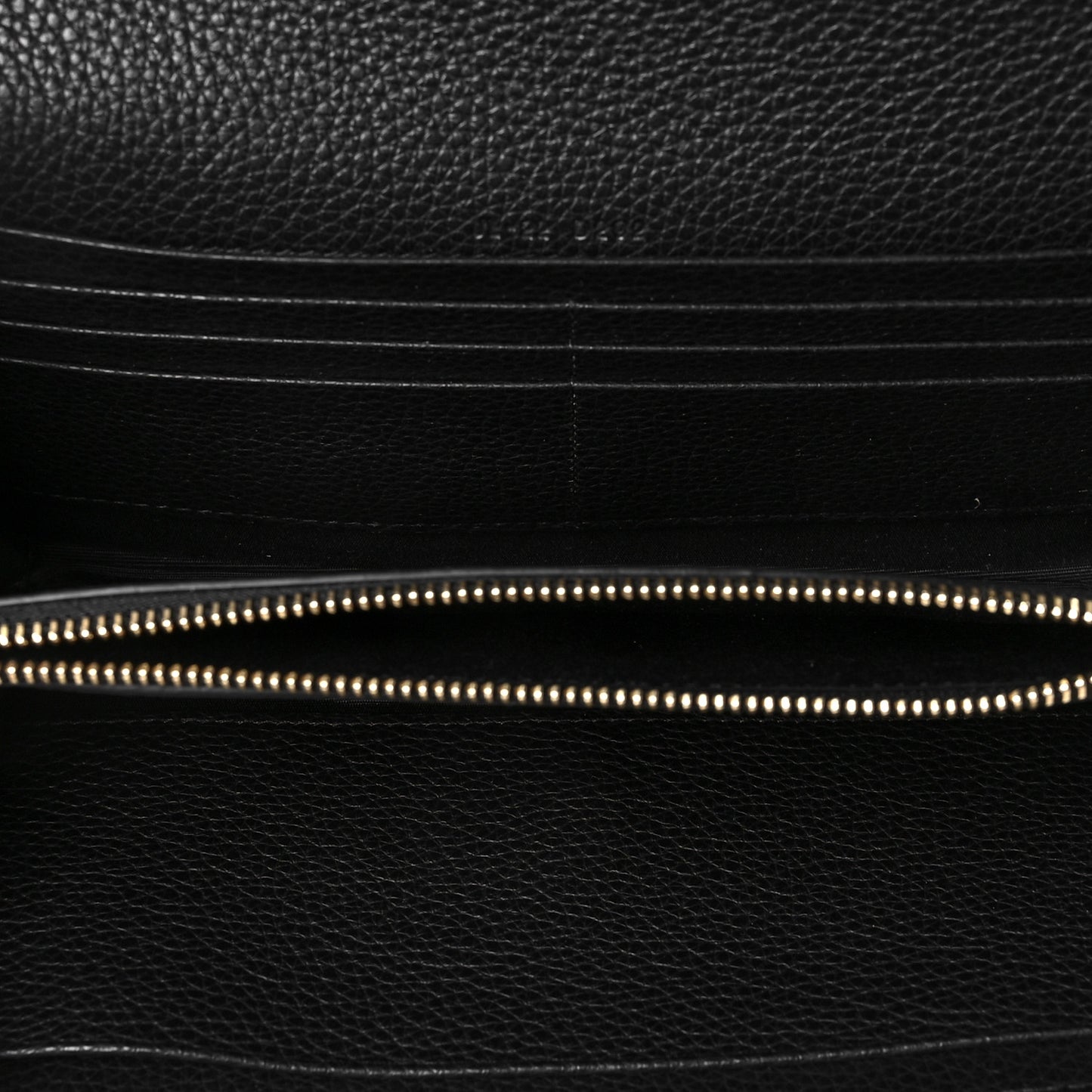 Calfskin City Wallet On Chain Black