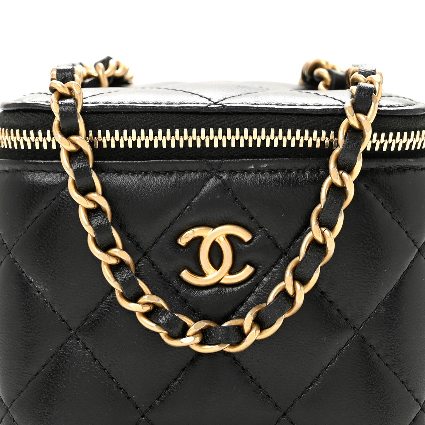 Lambskin Quilted Mini Pearl Crush Vanity Case With Chain Black