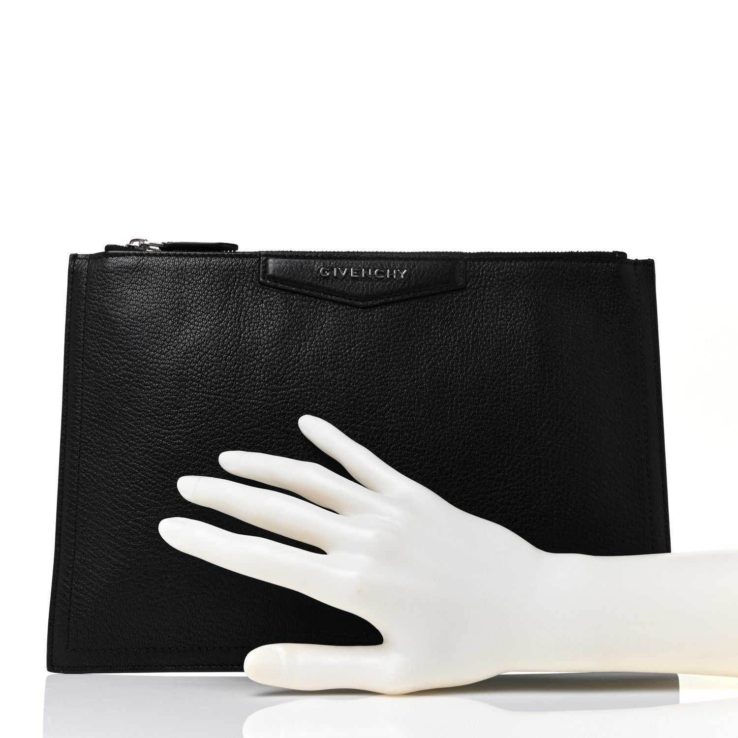 Givenchy Sugar Goatskin Medium Antigona Pouch Black 2 of 9