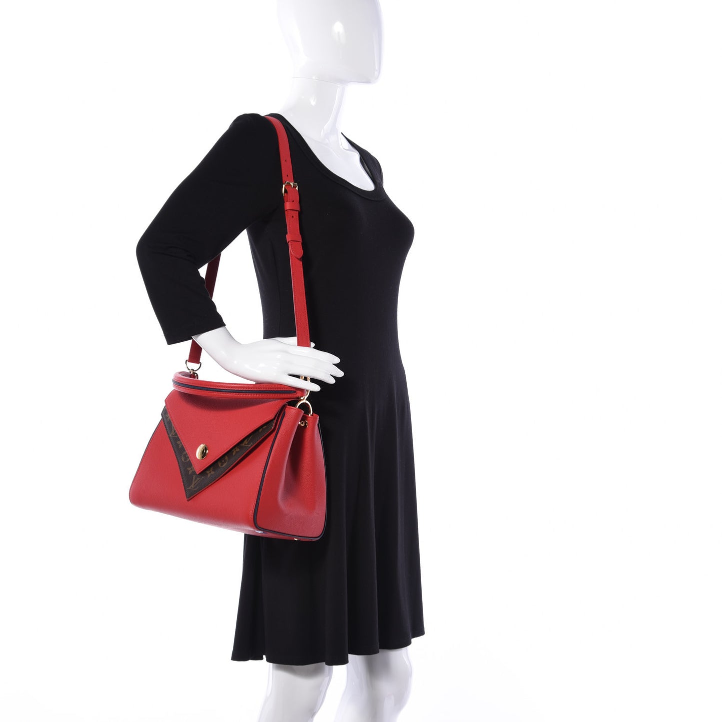 Grained Calfskin Monogram Double V Rubis