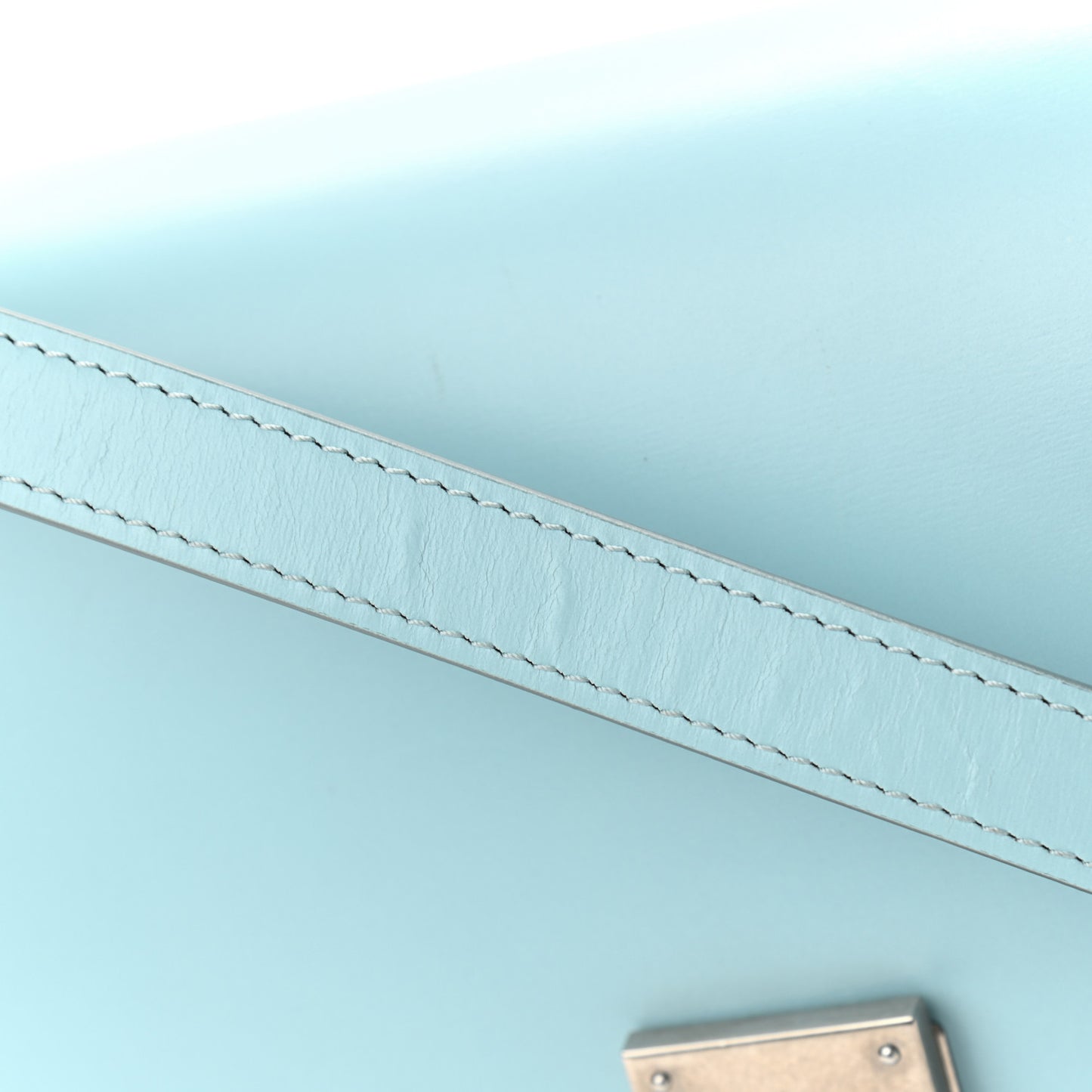 Box Calfskin Medium Classic Box Flap Bag Pool