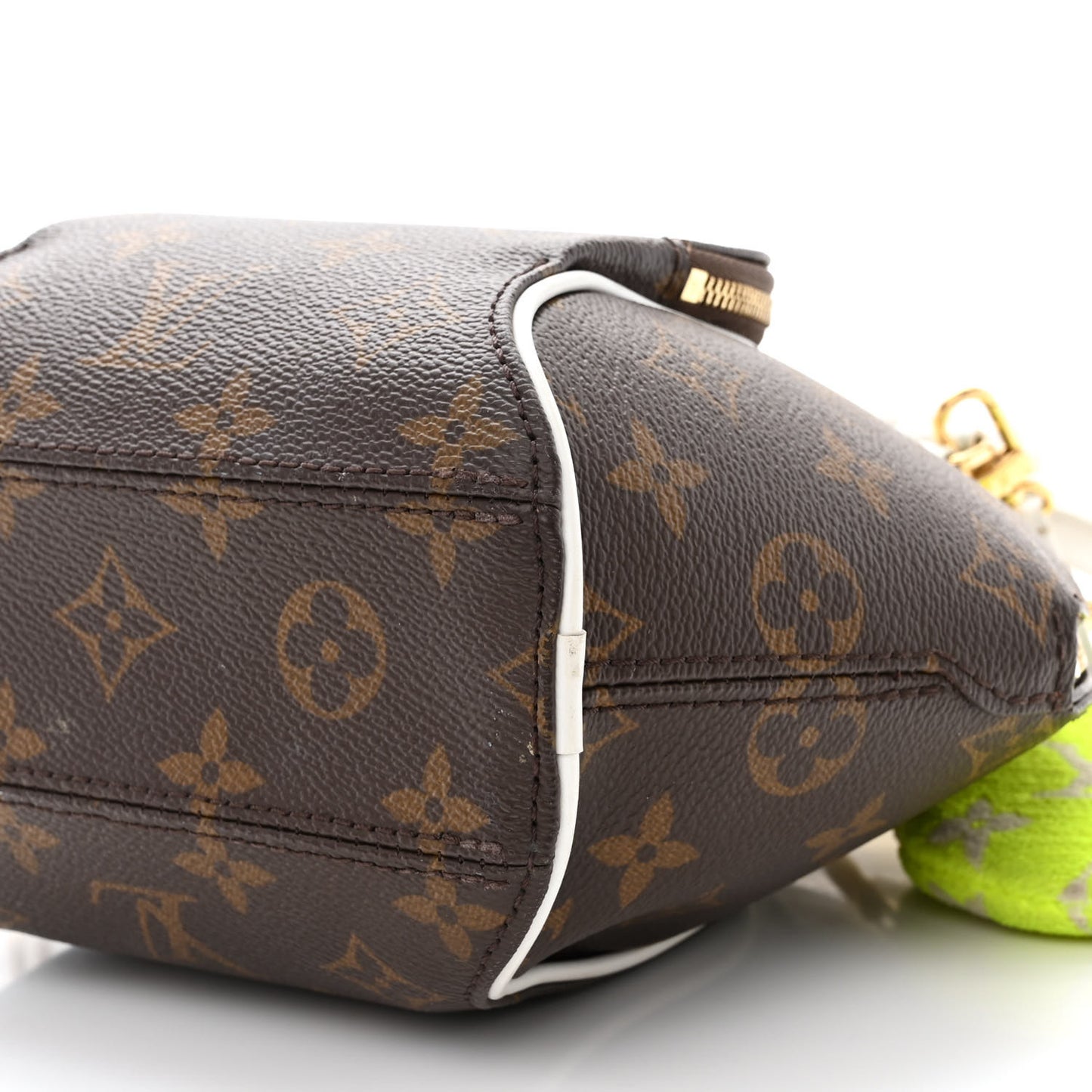 Monogram LV Match Ellipse BB White