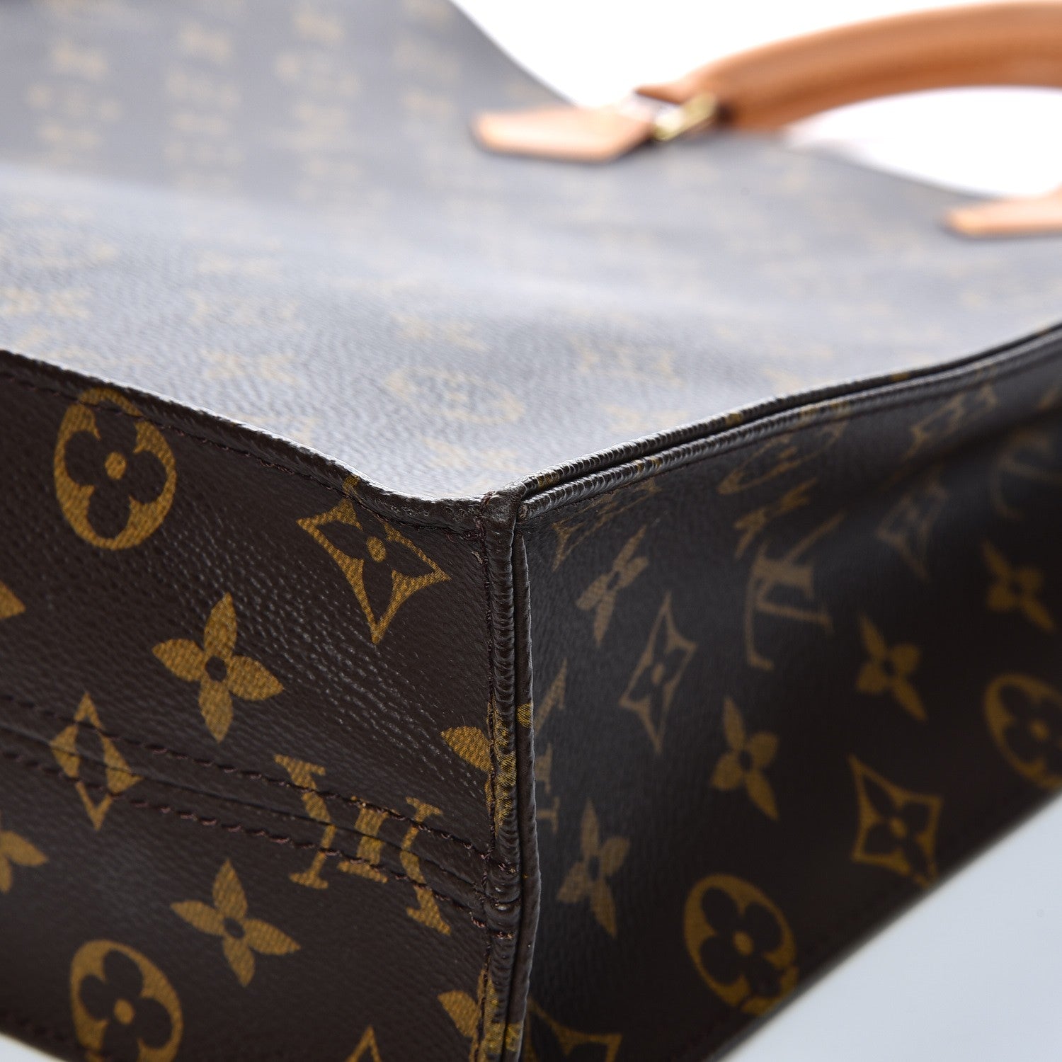 Louis Vuitton Monogram Sac Plat 14 of 19