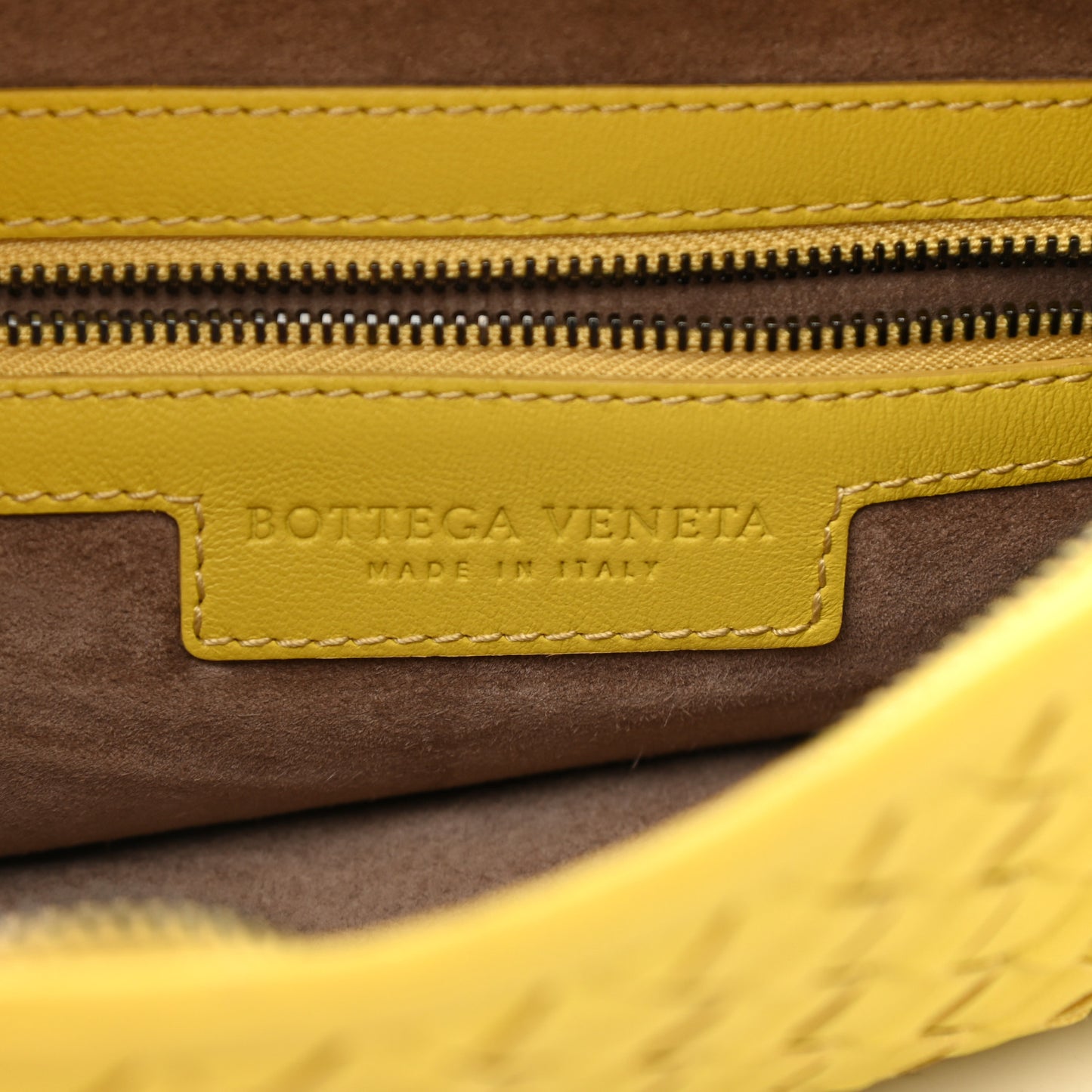 Nappa Intrecciato Medium Veneta Hobo Moutarde