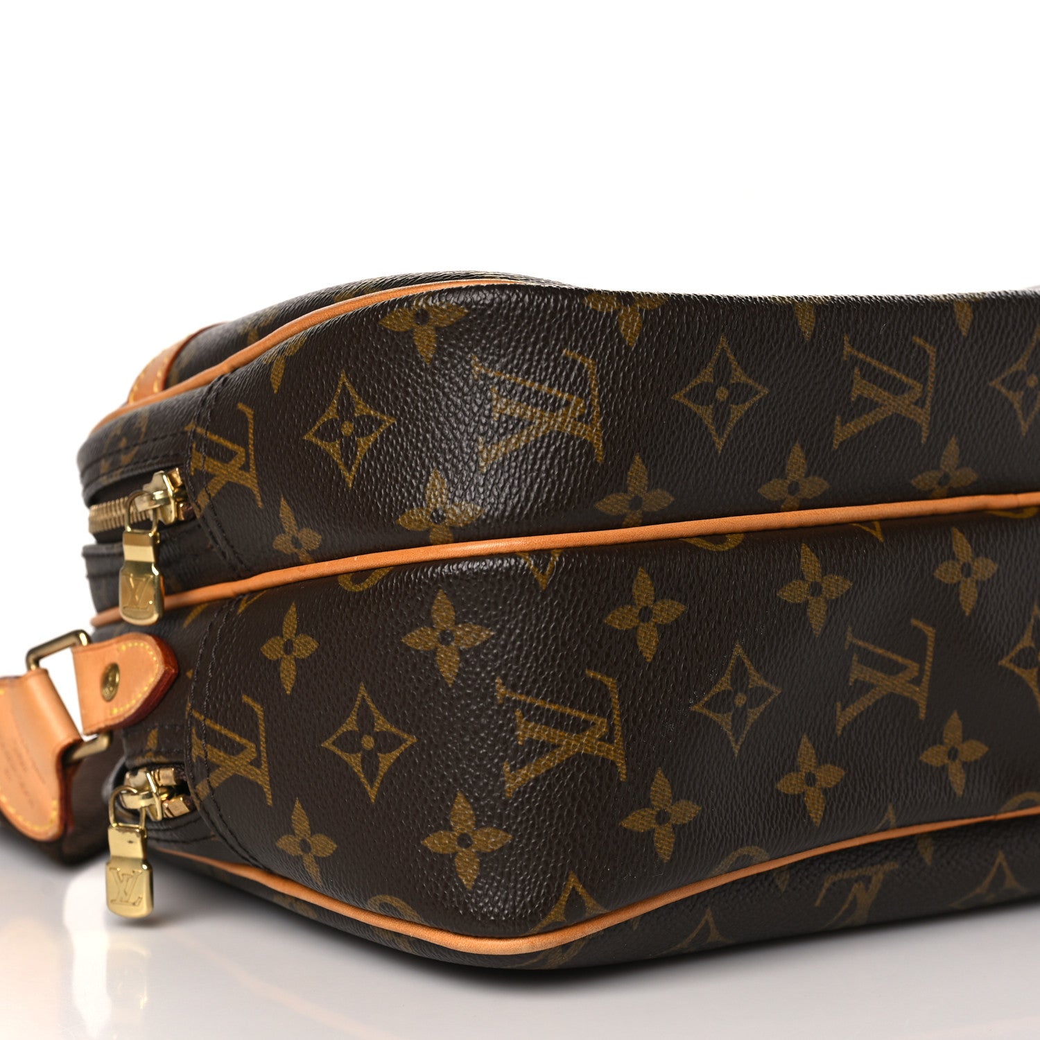 Louis Vuitton Monogram Reporter PM 7 of 8