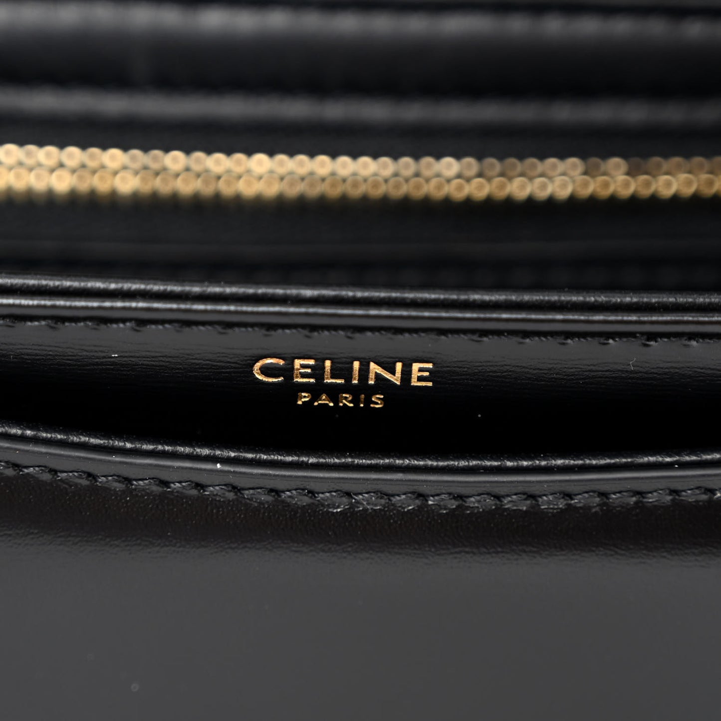 Shiny Calfskin Besace Clea Triomphe Black
