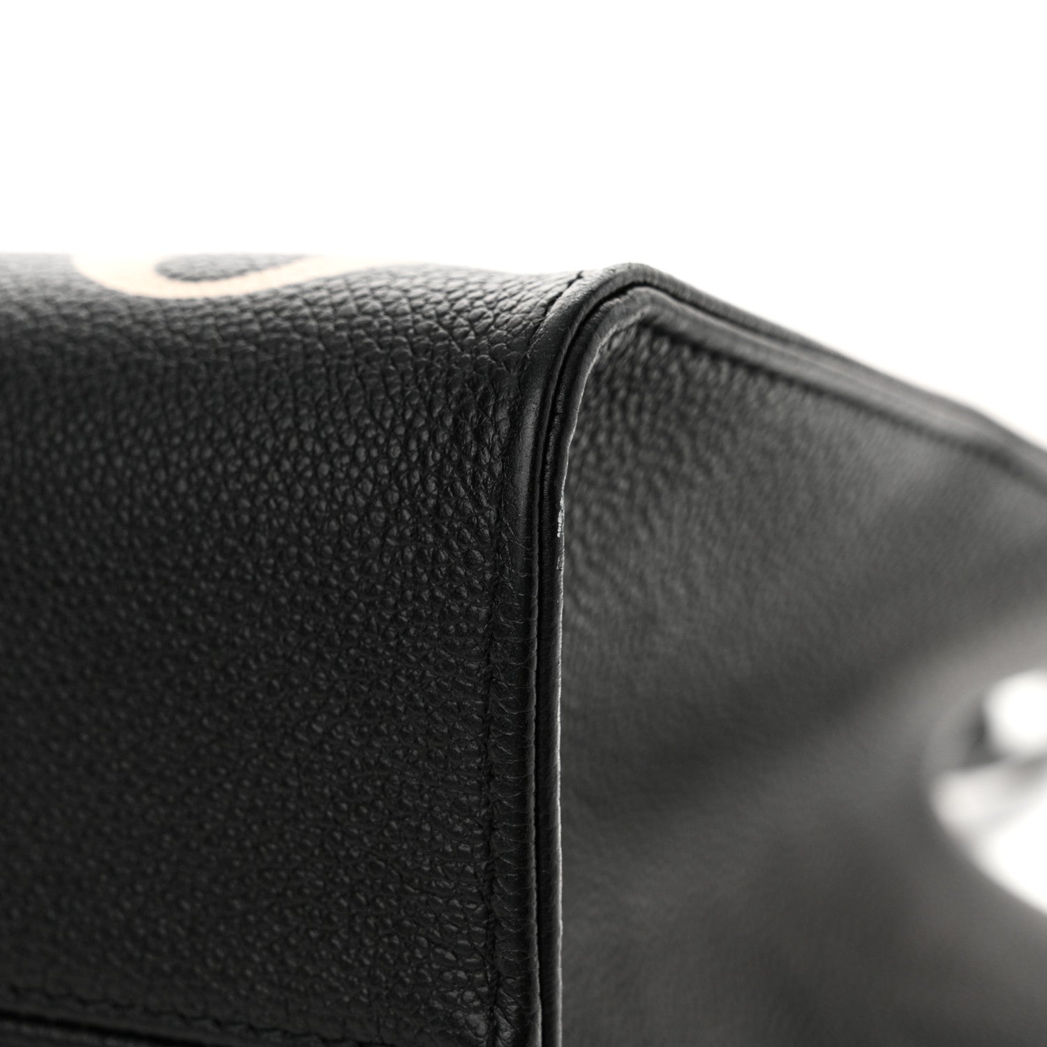 Louis Vuitton Empreinte Monogram Giant Onthego MM Black Beige 14 of 15