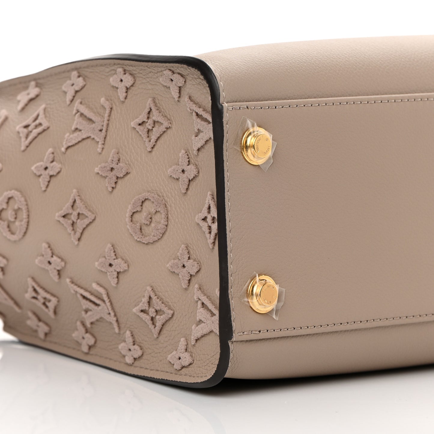 Calfskin Monogram Tufting On My Side Galet