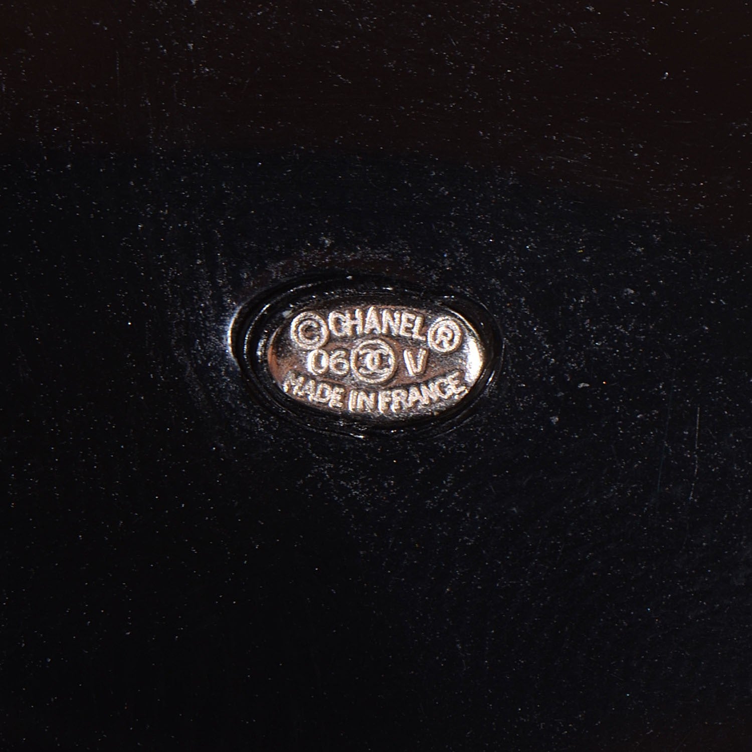 Chanel Resin CC Cuff White Black 4 of 5