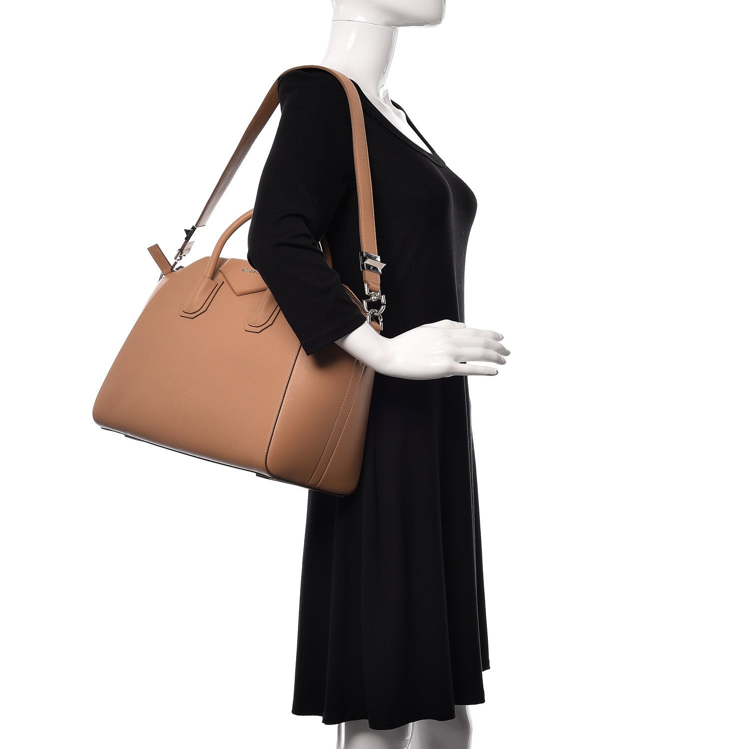 Givenchy Sugar Goatskin Medium Antigona Medium Beige 2 of 11