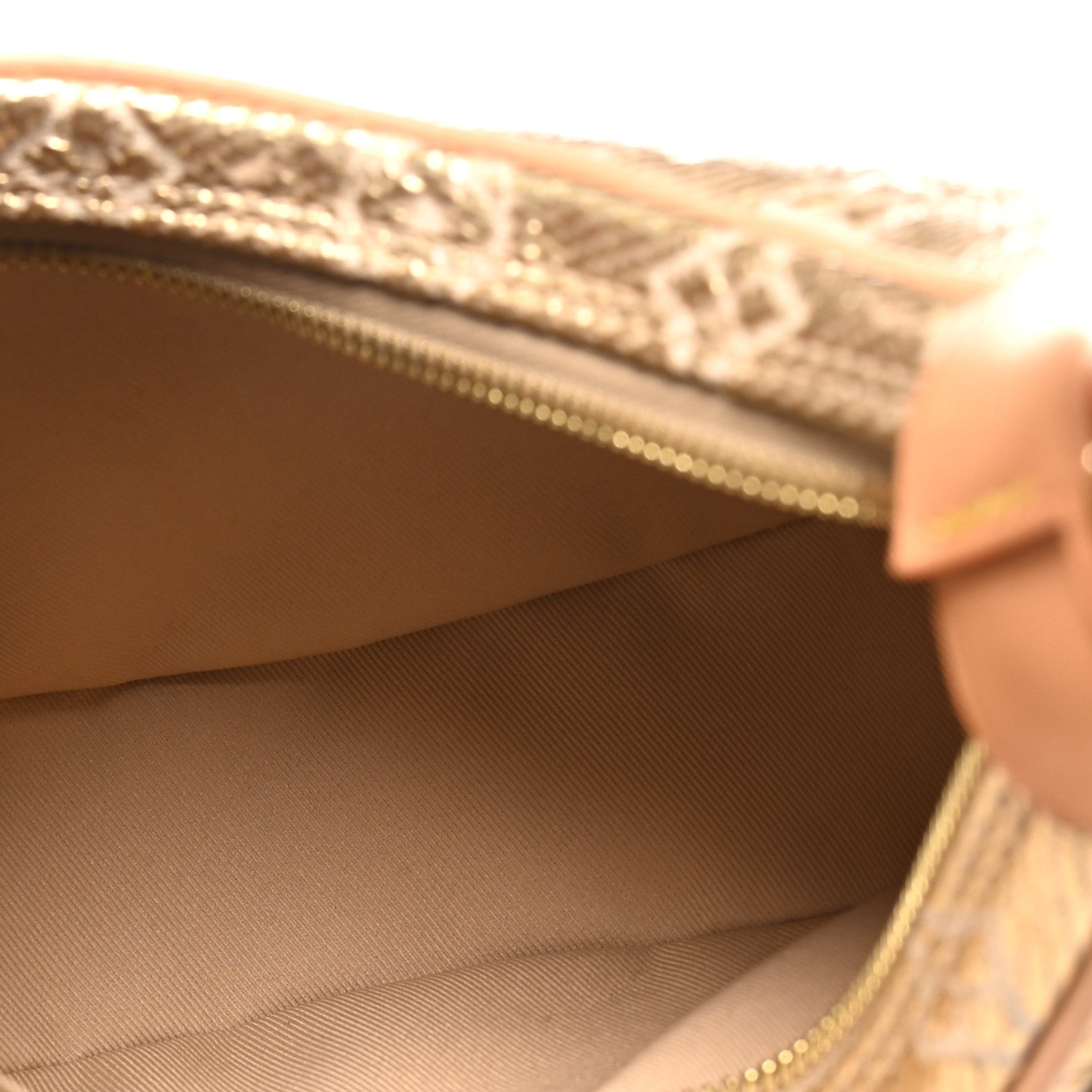 Louis Vuitton Monogram Jacquard Loop Gold 1883009 – FASHIONPHILE