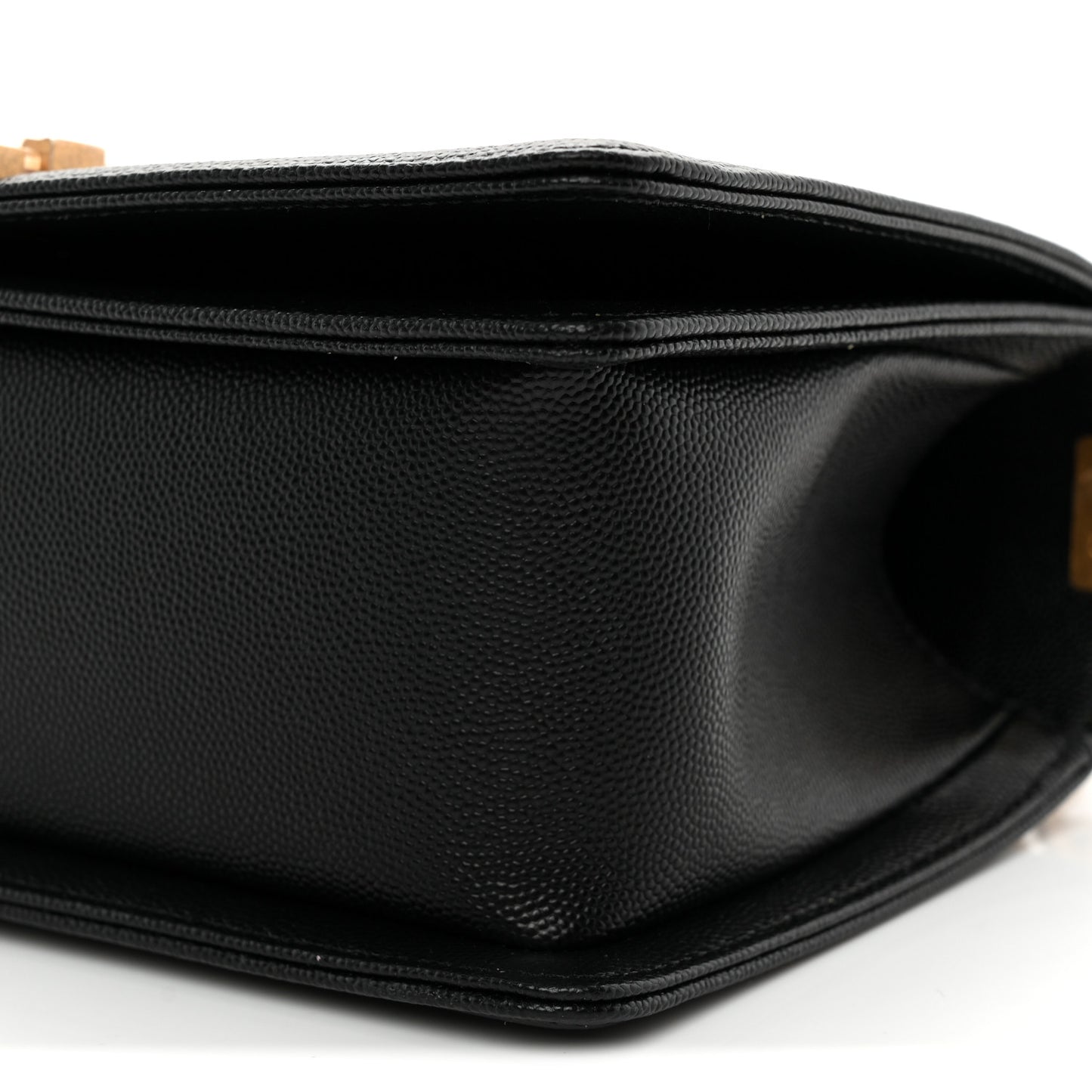 Caviar Quilted Medium Boy Flap Black