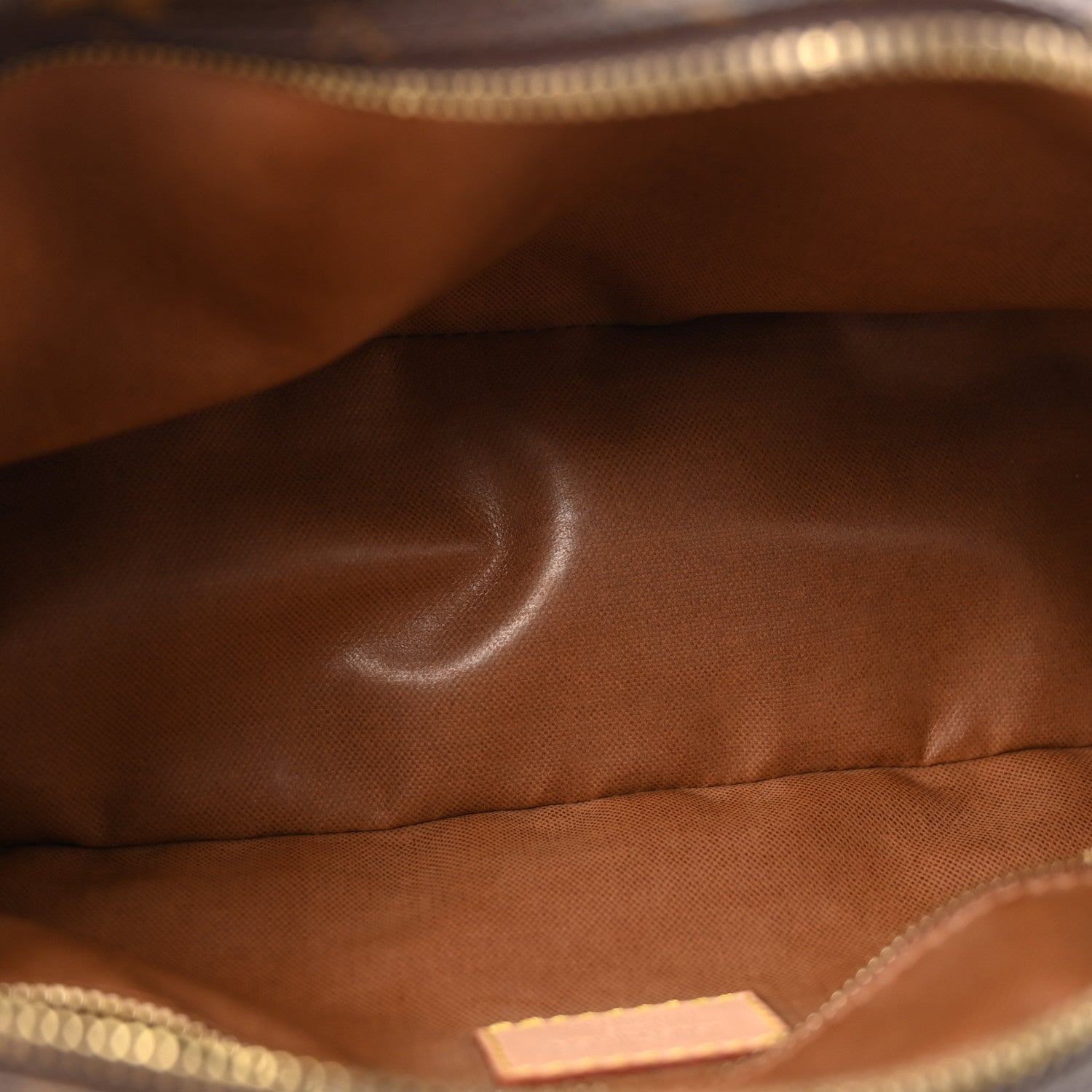 Louis Vuitton Monogram Toiletry Bag 25 5 of 7