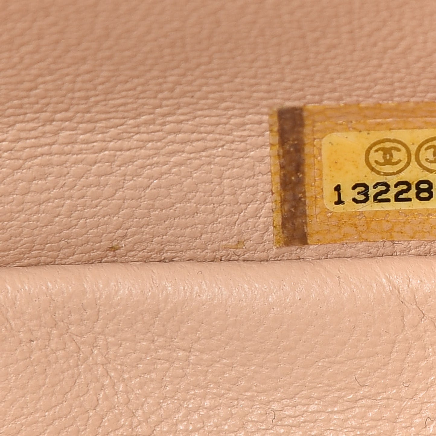 Caviar Quilted Jumbo Single Flap Beige Clair