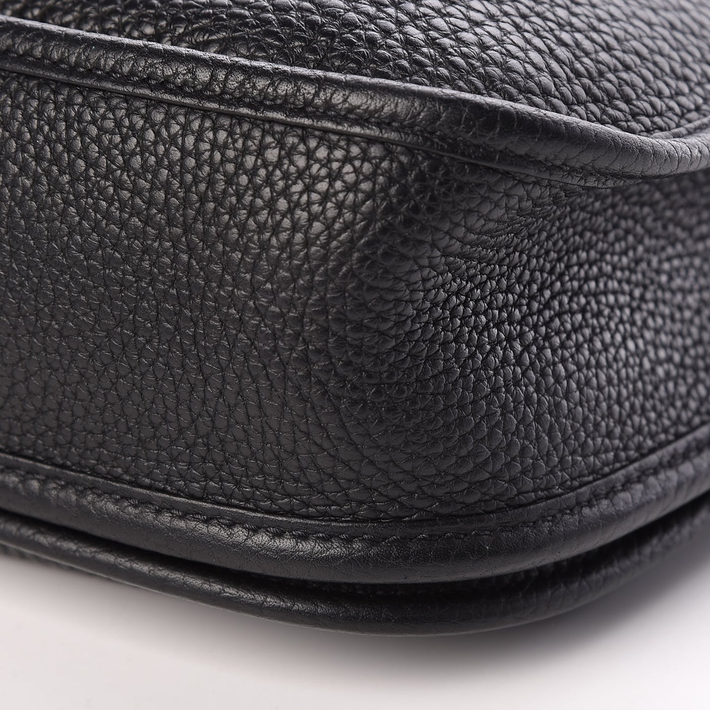 Taurillon Clemence Evelyne III PM Black