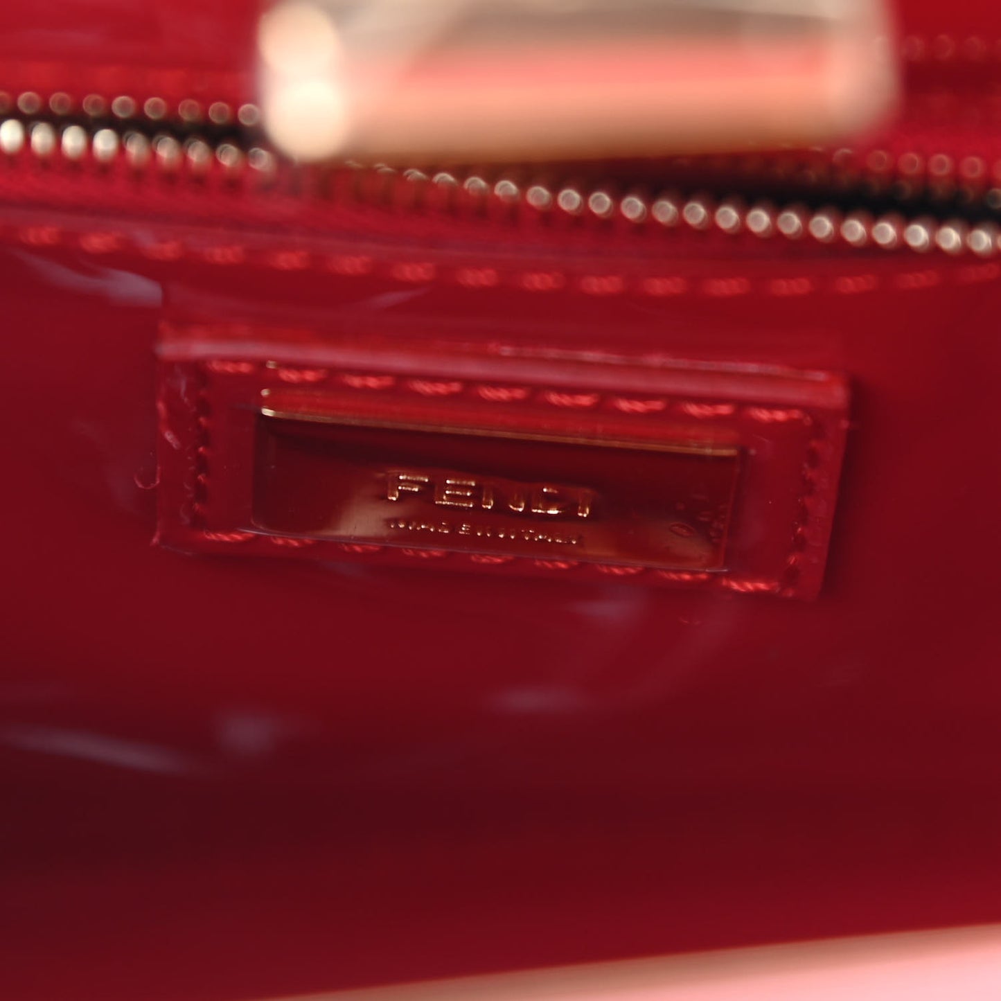 Vitello Vernice Mou Mini Peekaboo Iconic Satchel Rosso Cardinale