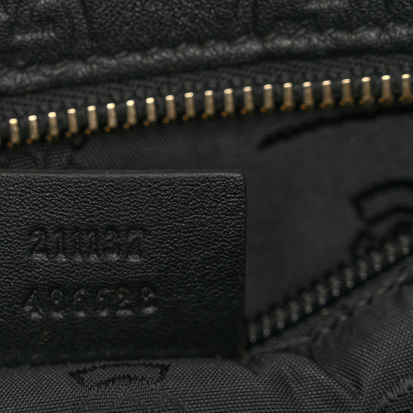 Guccissima Medium Zippered Shopping Tote Black
