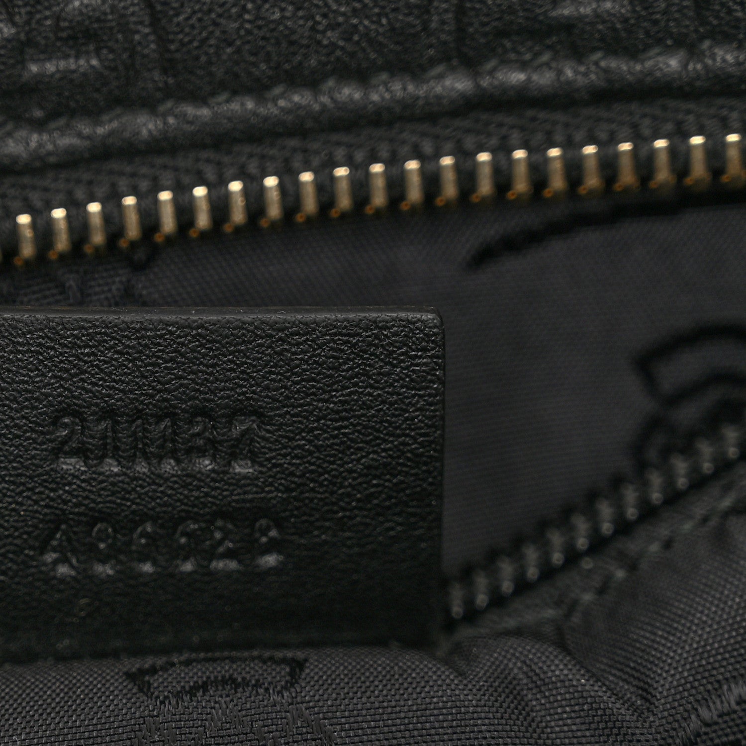 Gucci Guccissima Medium Zippered Shopping Tote Black 7 of 10