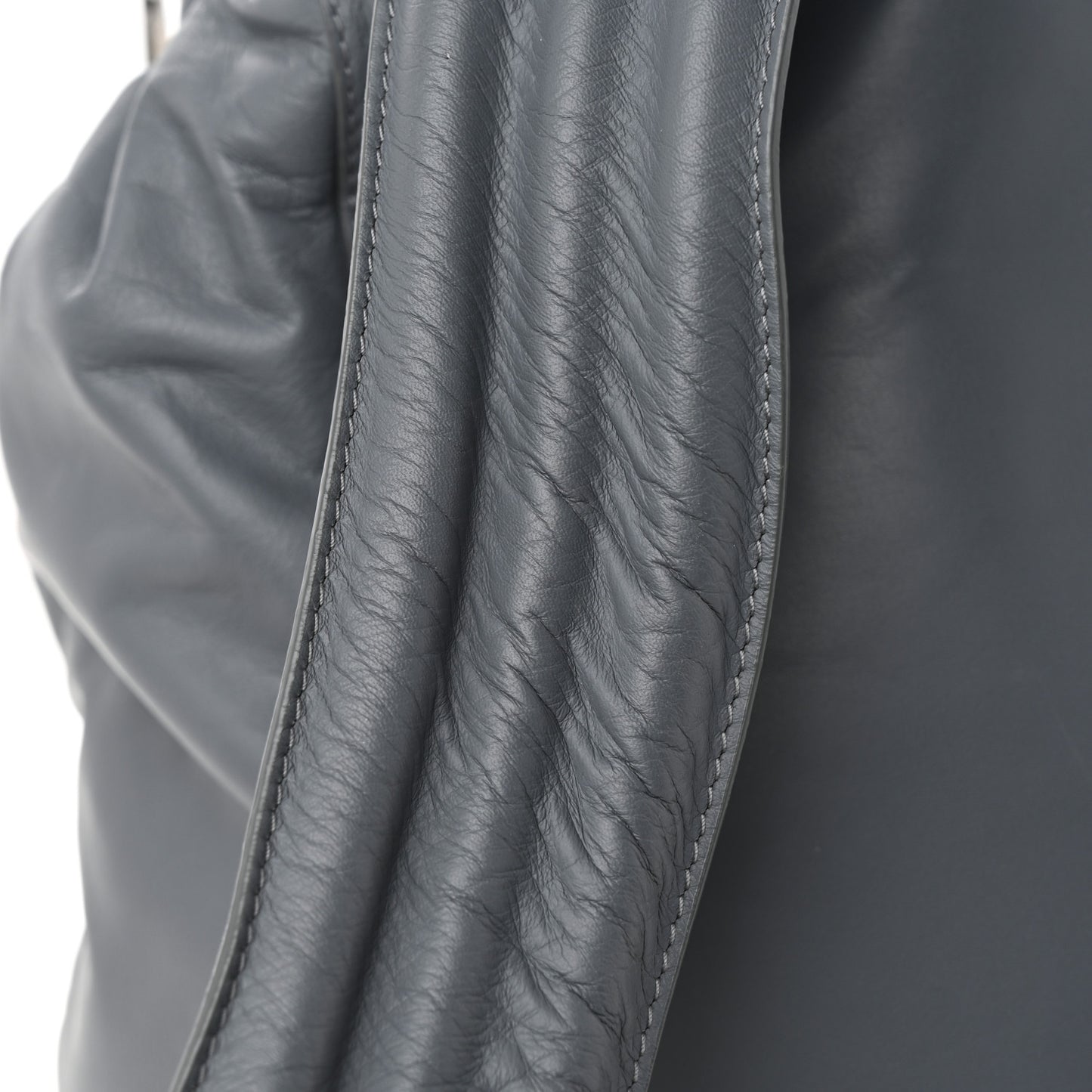 Calfskin Beak Backpack Grau
