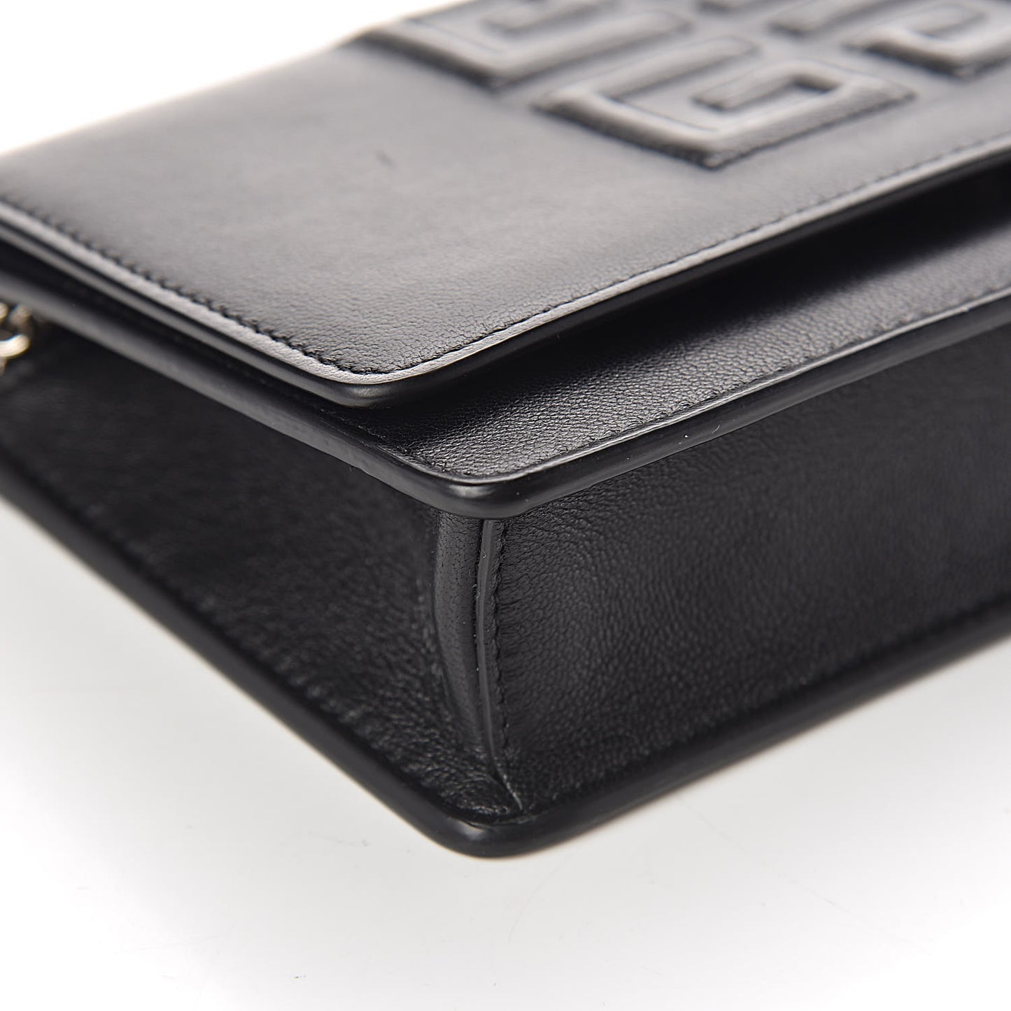 Lambskin Emblem Chain Wallet Black