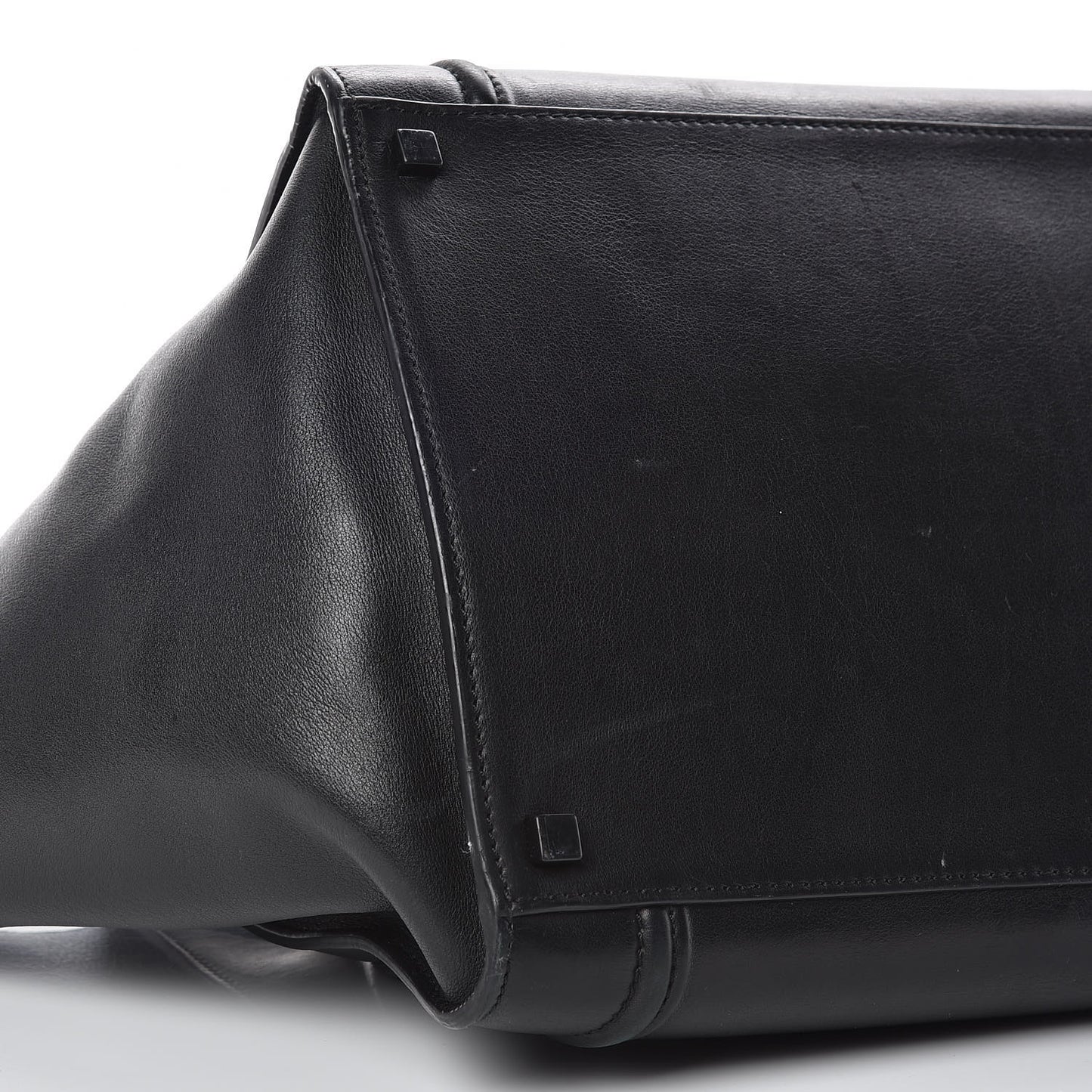 Smooth Calfskin Medium Phantom Luggage Black
