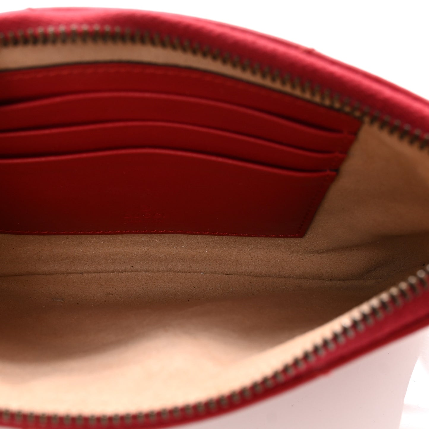 Calfskin Matelasse GG Marmont Wrist Wallet Hibiscus Red