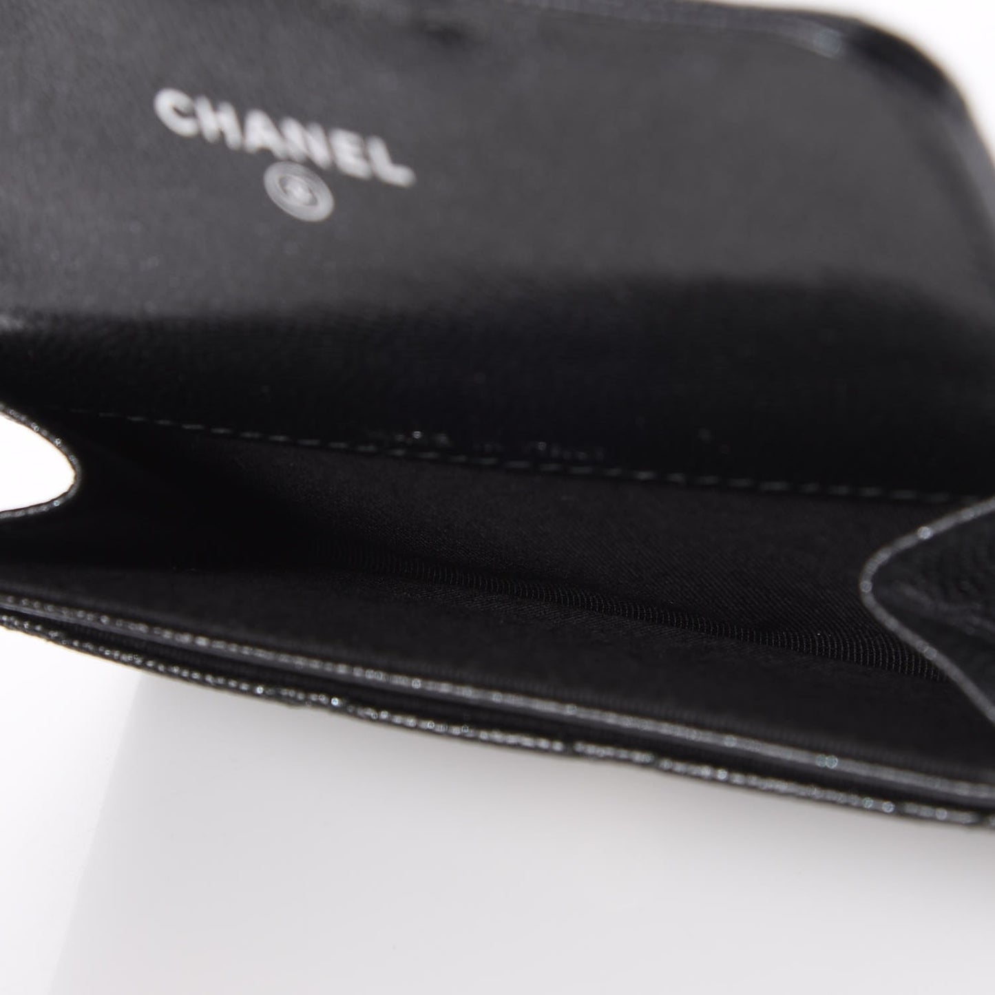 Iridescent Caviar Flap Quilted Card Holder Black