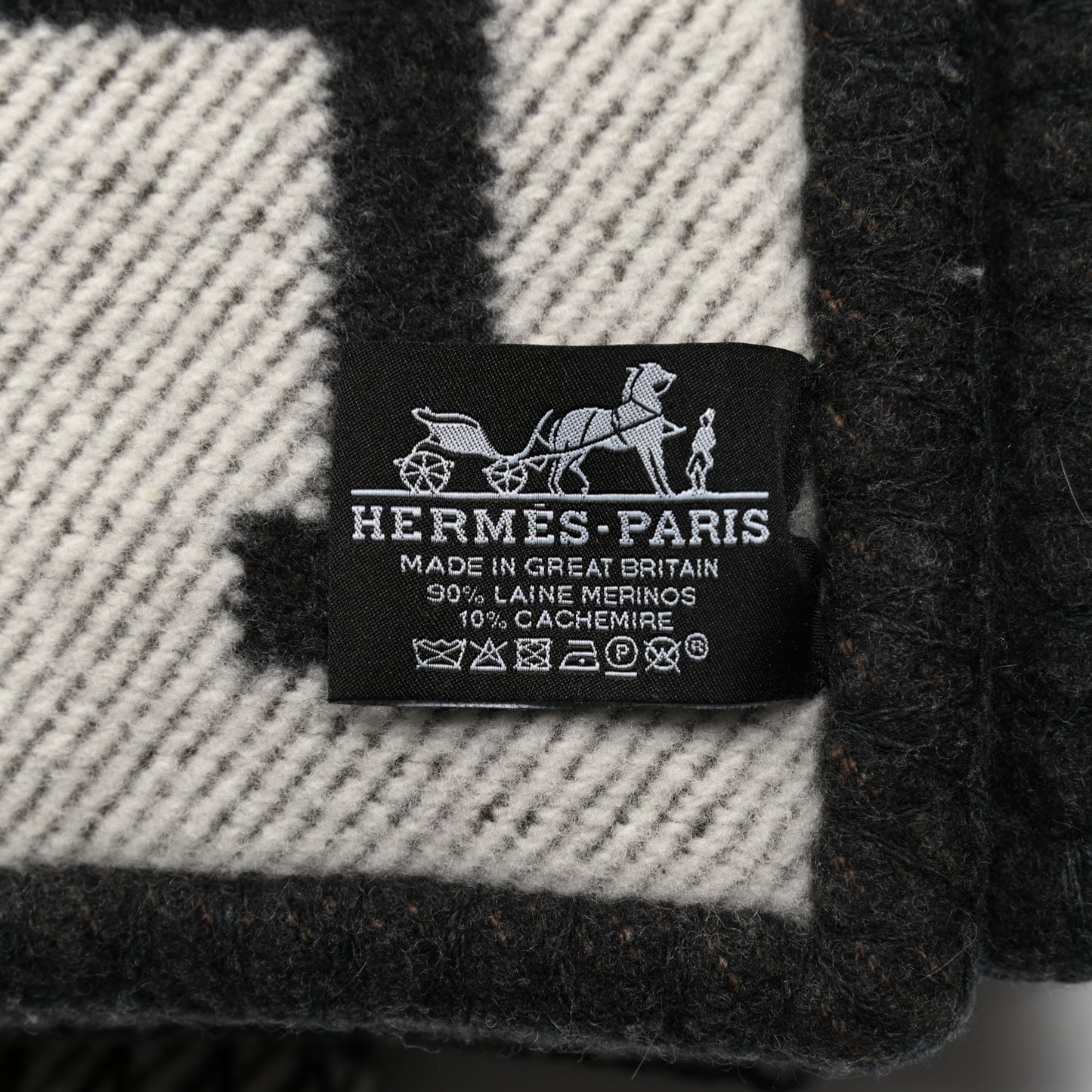 Wool Cashmere Signature Avalon Blanket Black