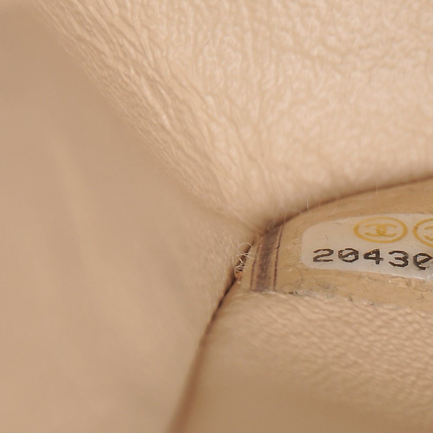Caviar Quilted Medium Double Flap Beige Clair