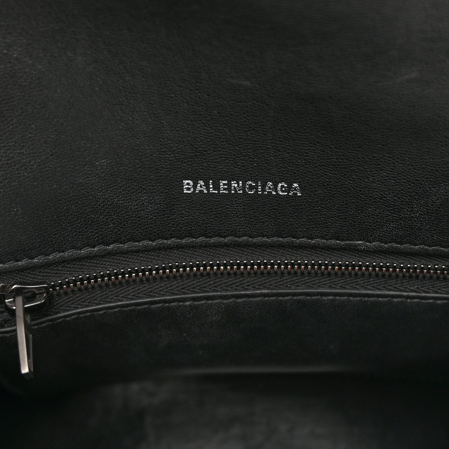 Shiny Calfskin Monochrome Crocodile Embossed Small Hourglass Top Handle Bag Black