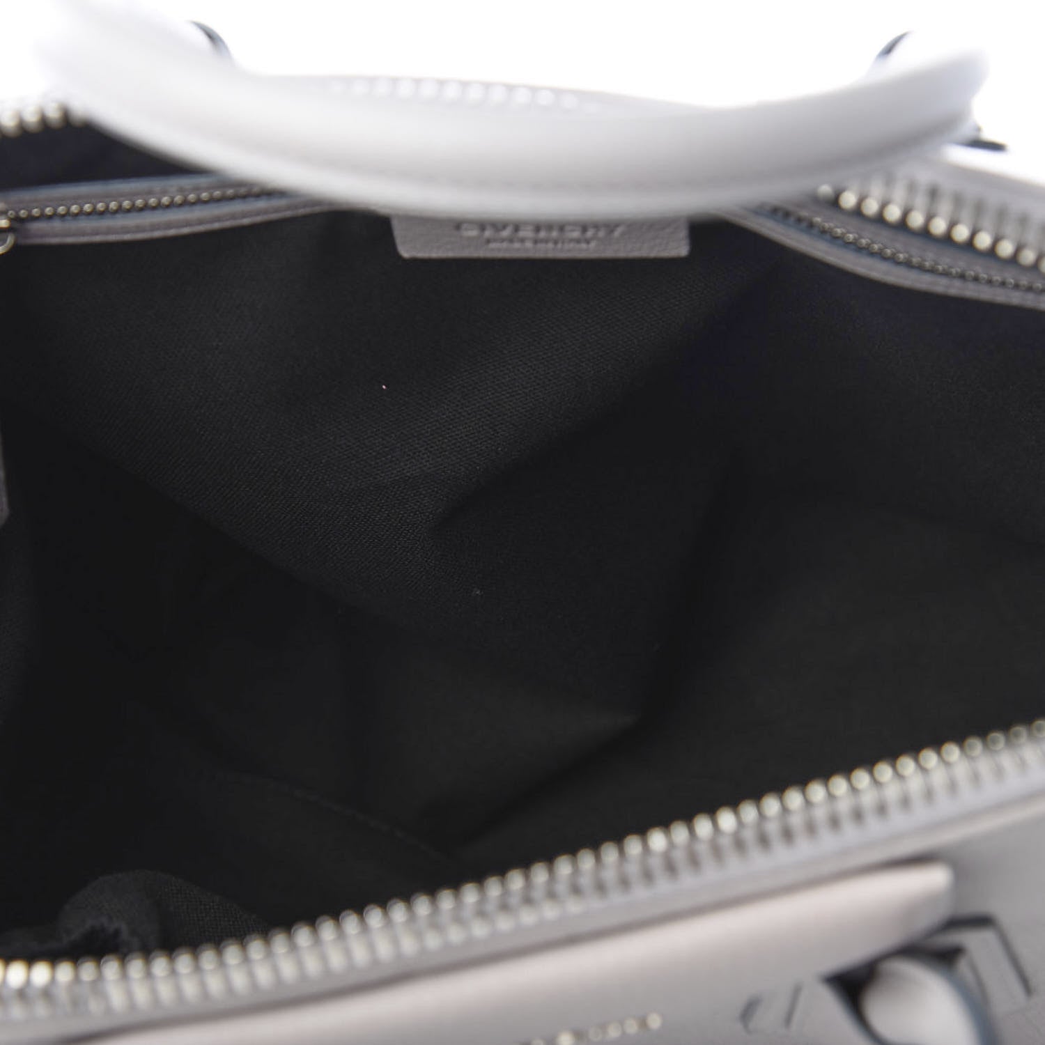 Givenchy Sugar Goatskin Medium Antigona Pearl Grey 4 of 9