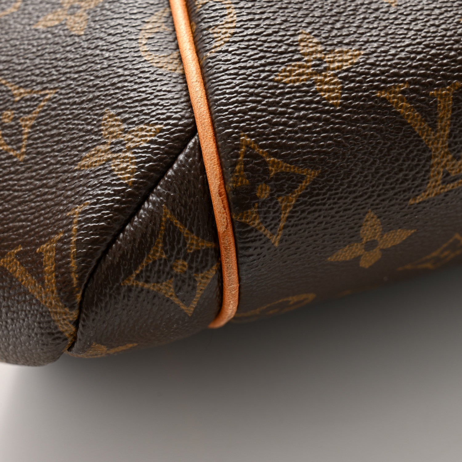 Louis Vuitton Monogram Totally MM 12 of 12