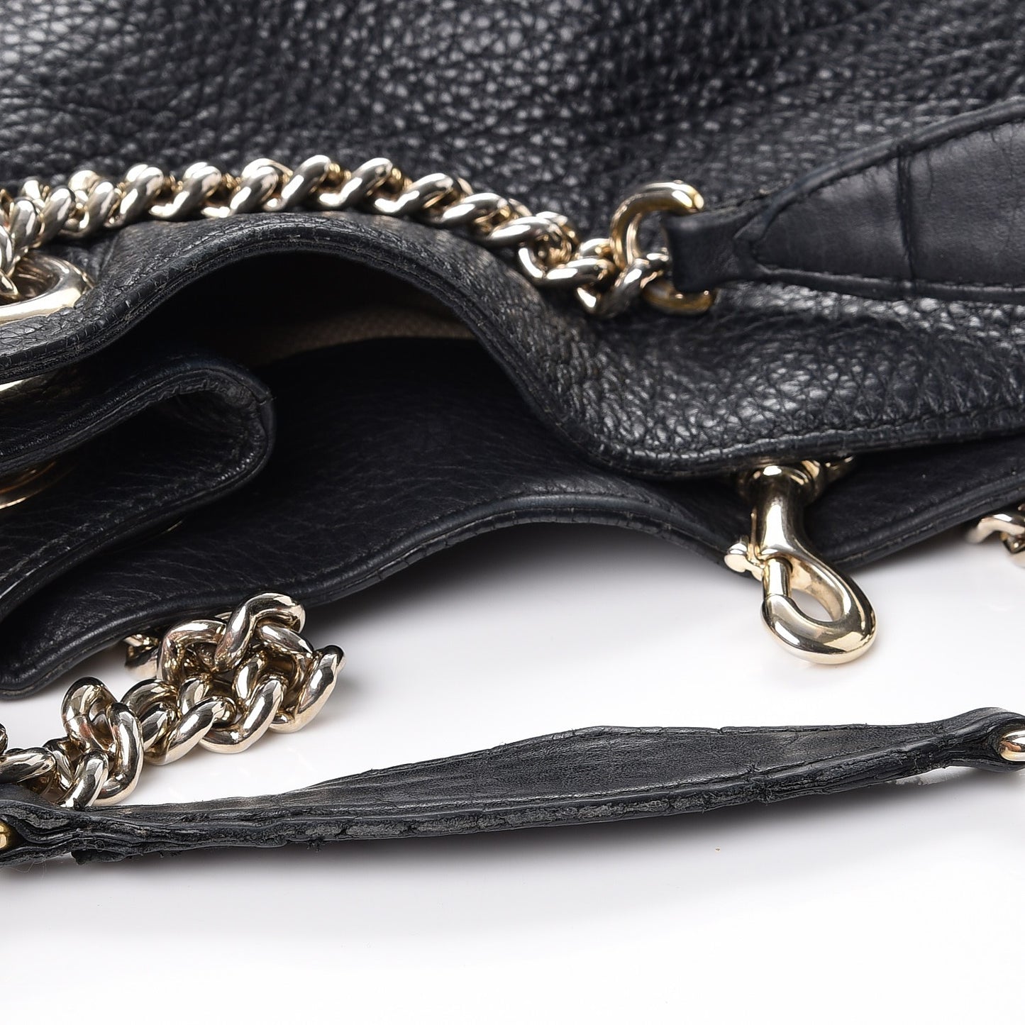 Pebbled Calfskin Medium Soho Chain Shoulder Bag Black