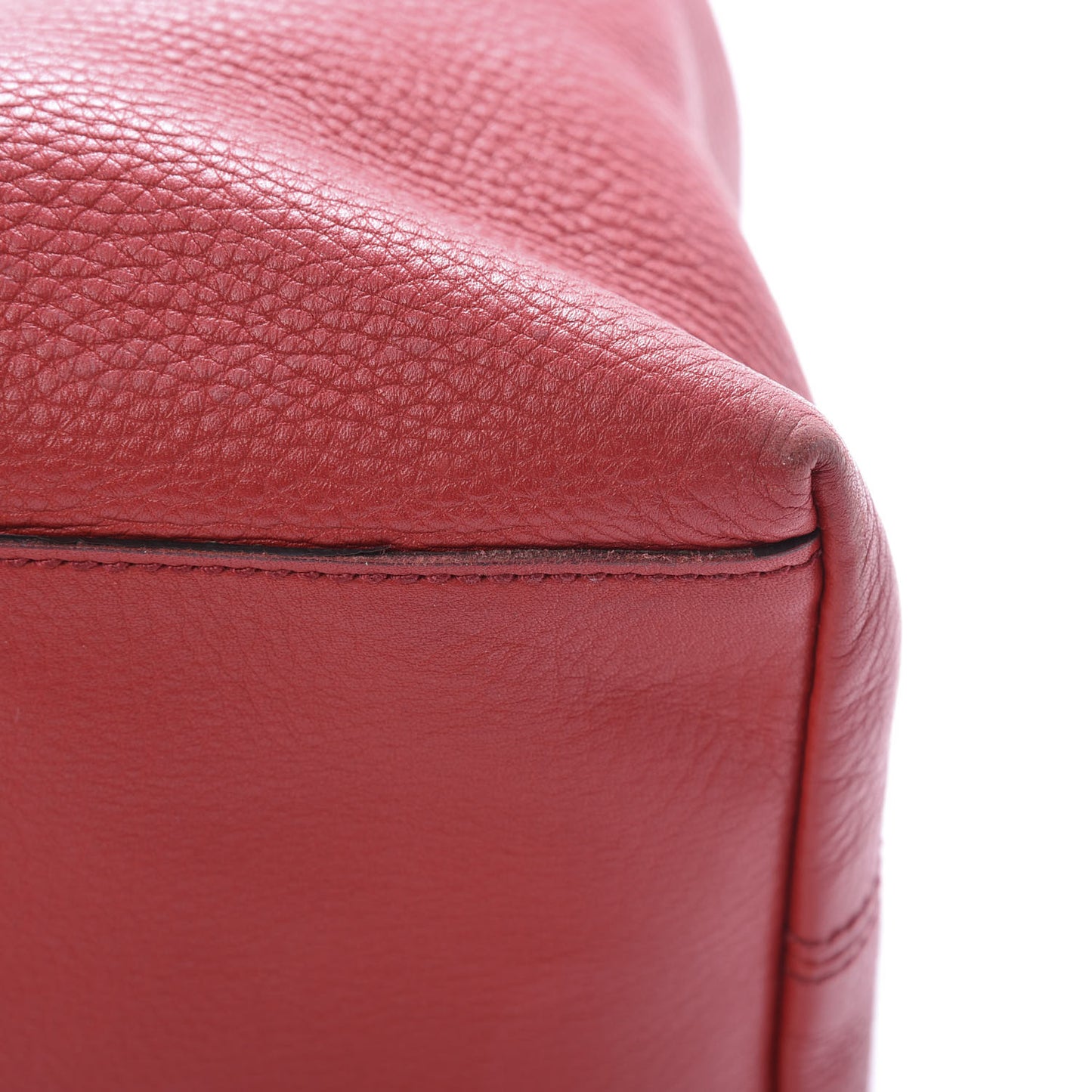 Pebbled Calfskin Medium Soho Chain Shoulder Bag Tabasco Red