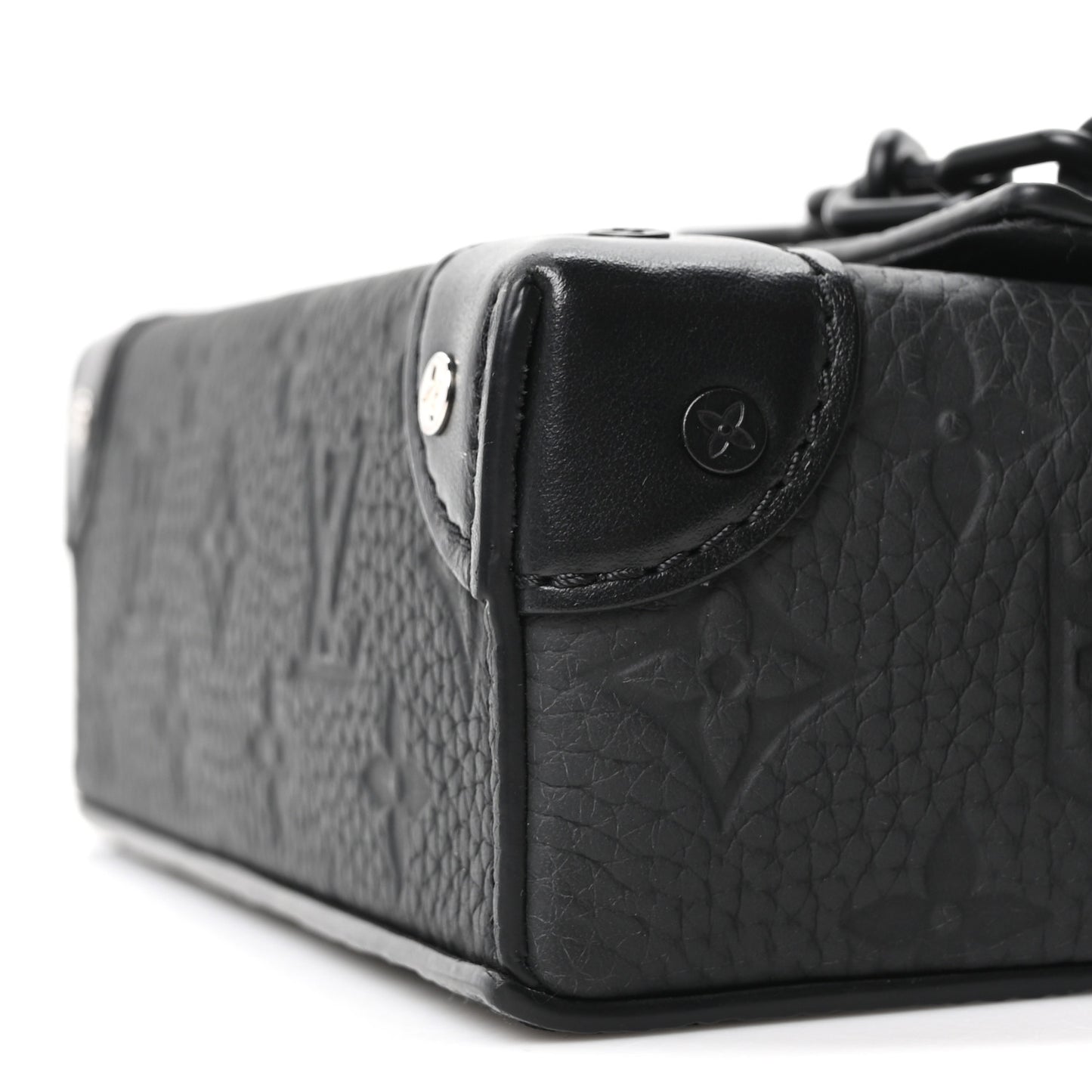 Taurillon Monogram Steamer Wearable Wallet Black