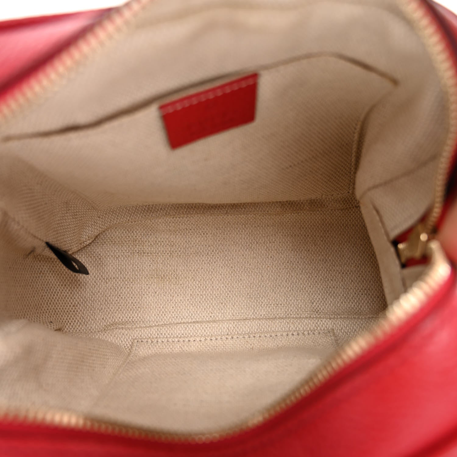 Gucci Pebbled Calfskin Small Soho Disco Bag Tabasco Red 5 of 10