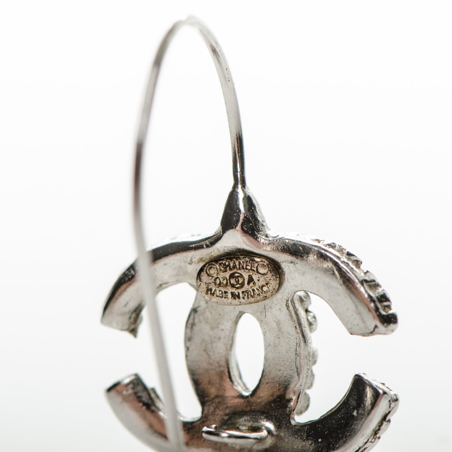 Textured CC Drop Earrings Silver