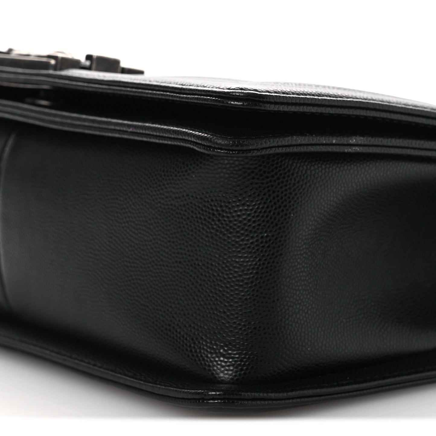 Caviar Quilted Medium Boy Flap Black